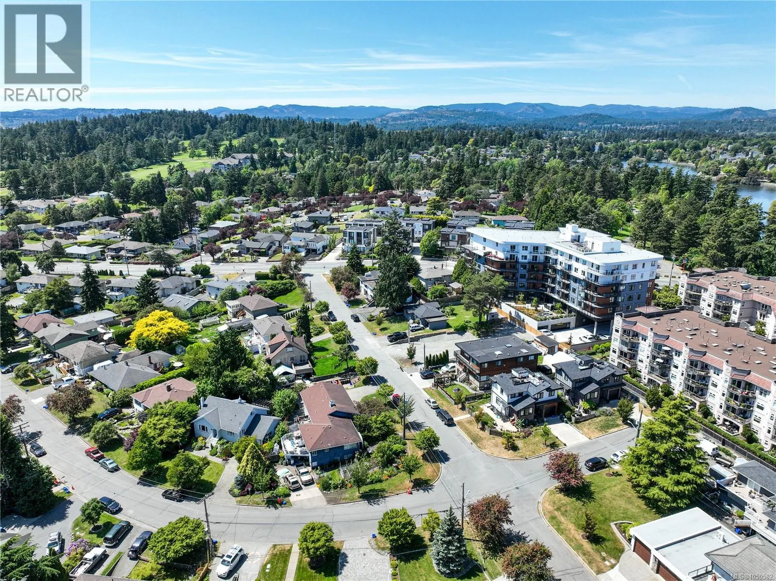 914 McNaughton Ave