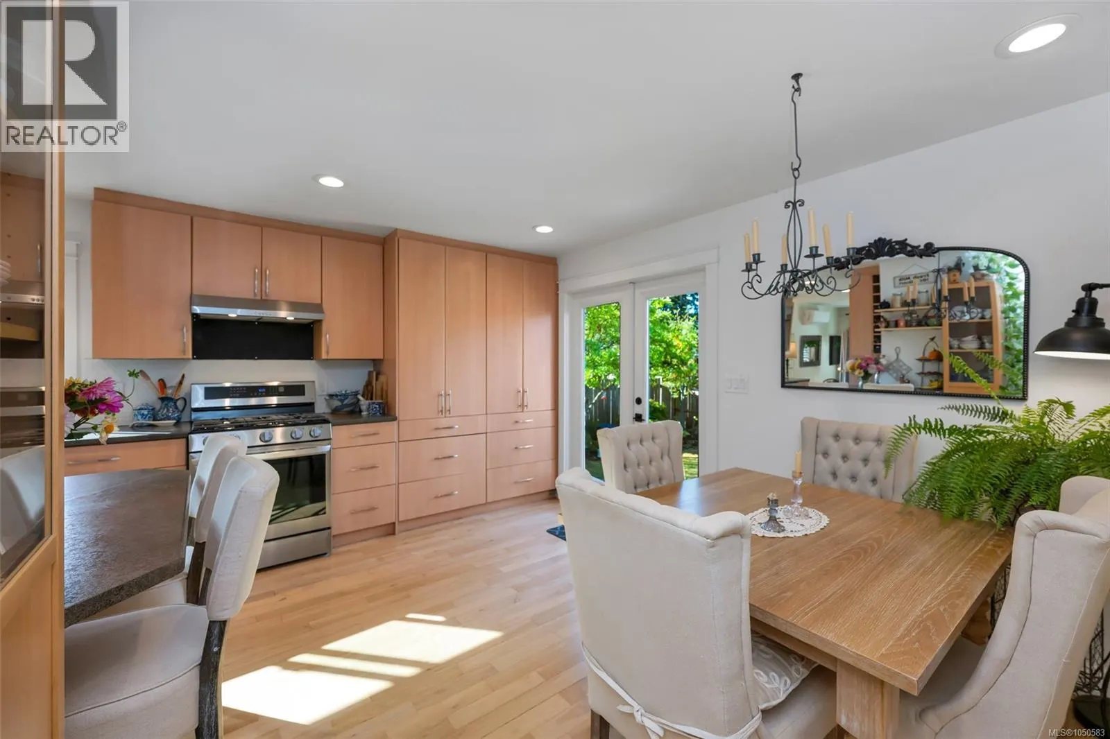 4826 West Saanich Rd
