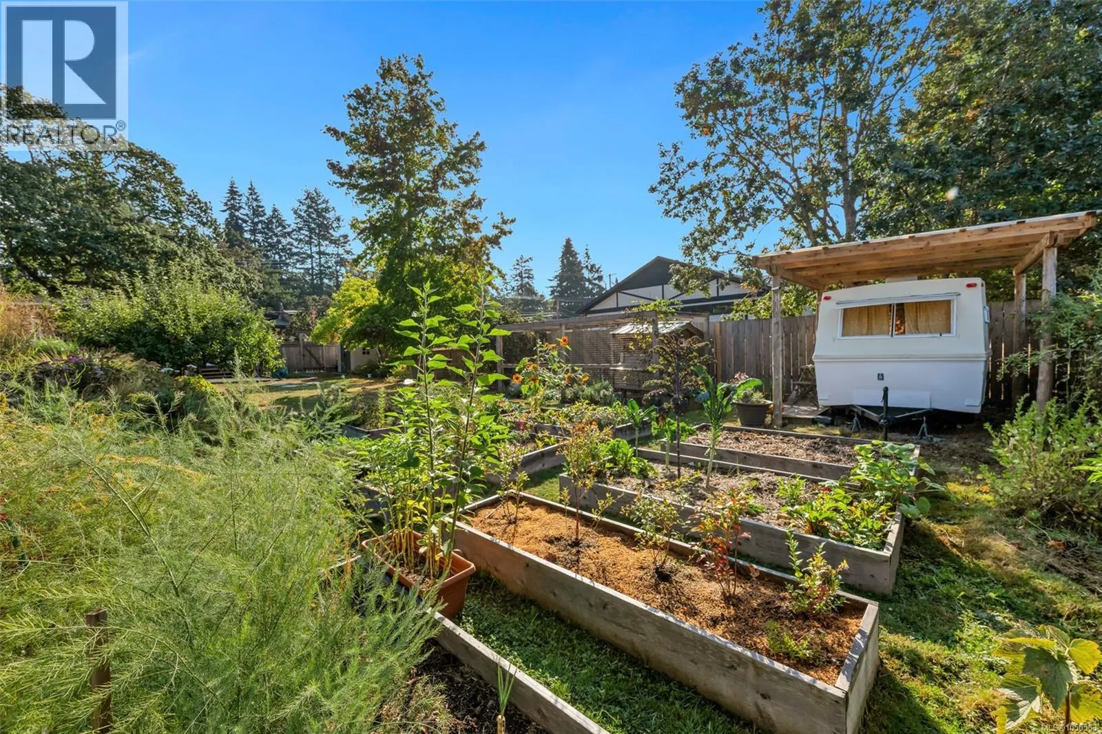 4826 West Saanich Rd