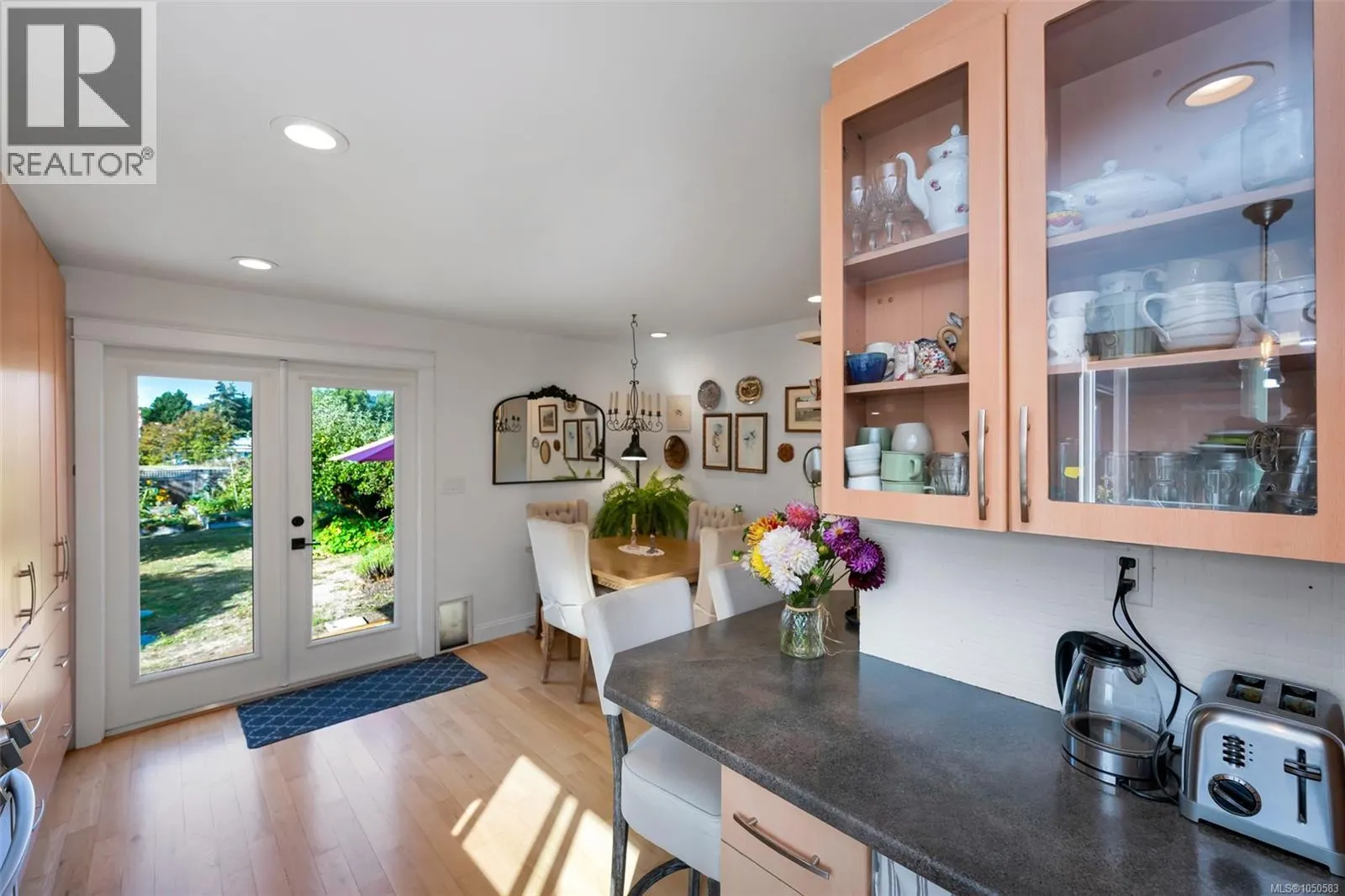 4826 West Saanich Rd