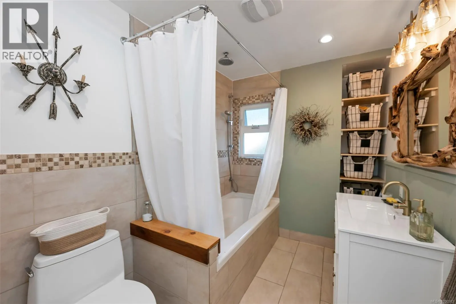 4826 West Saanich Rd