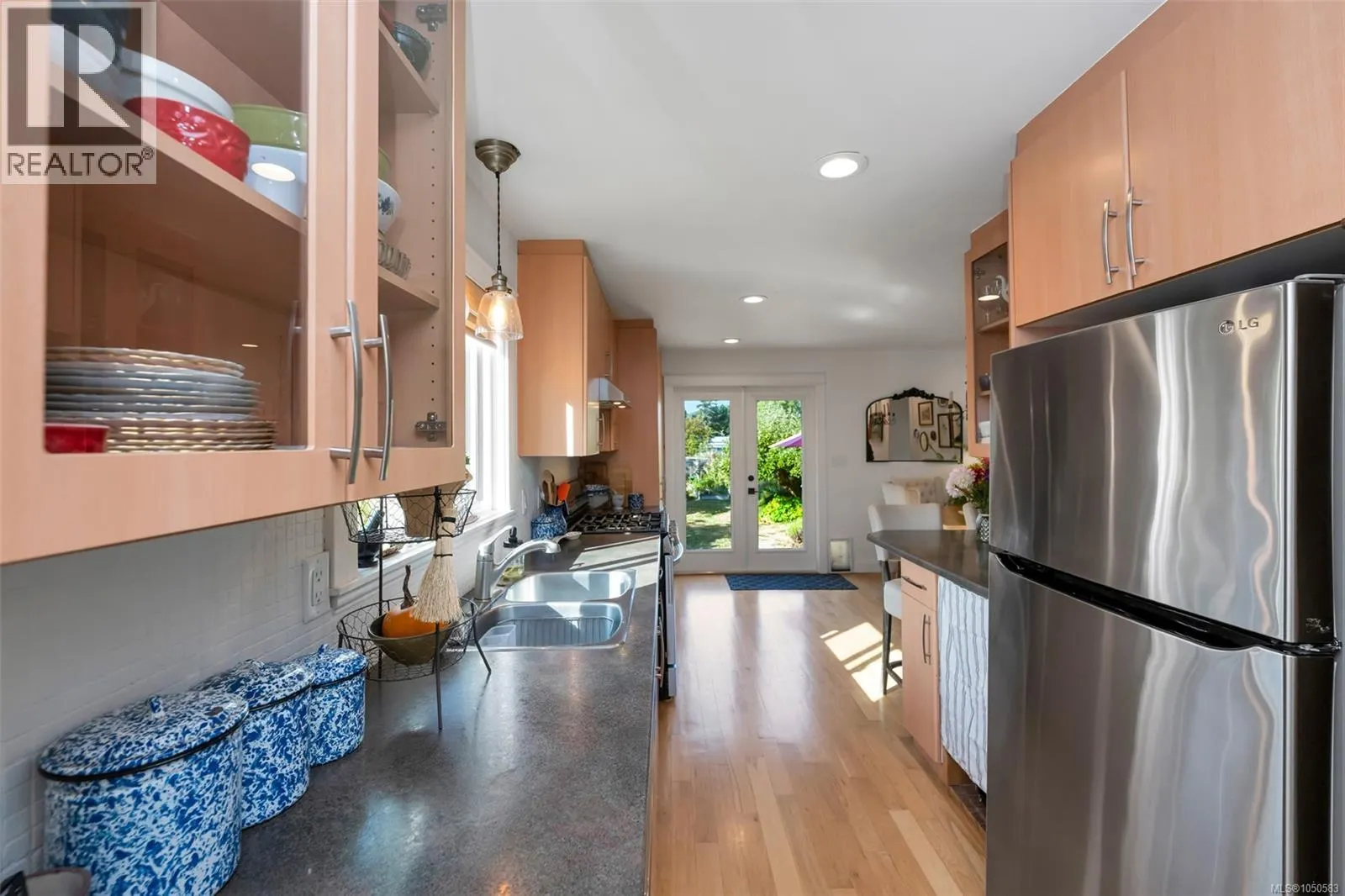 4826 West Saanich Rd