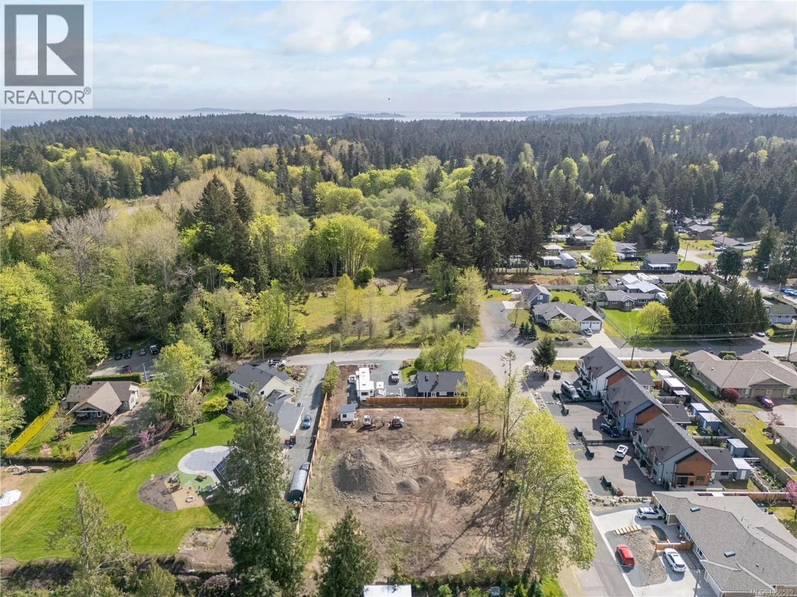 569 Tulip Ave
