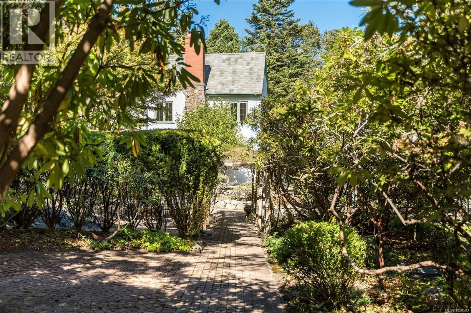 30 Beach Dr