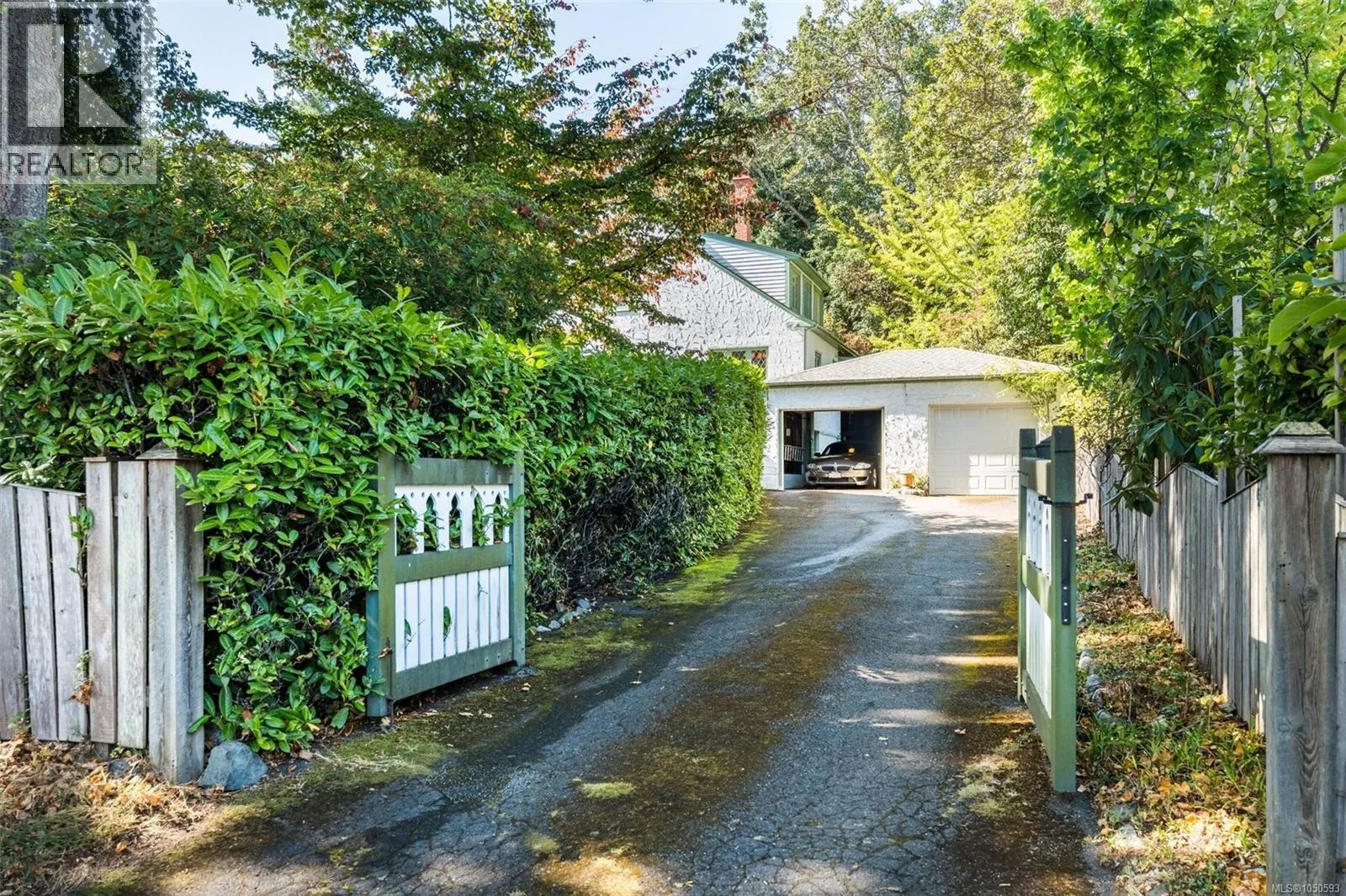 30 Beach Dr
