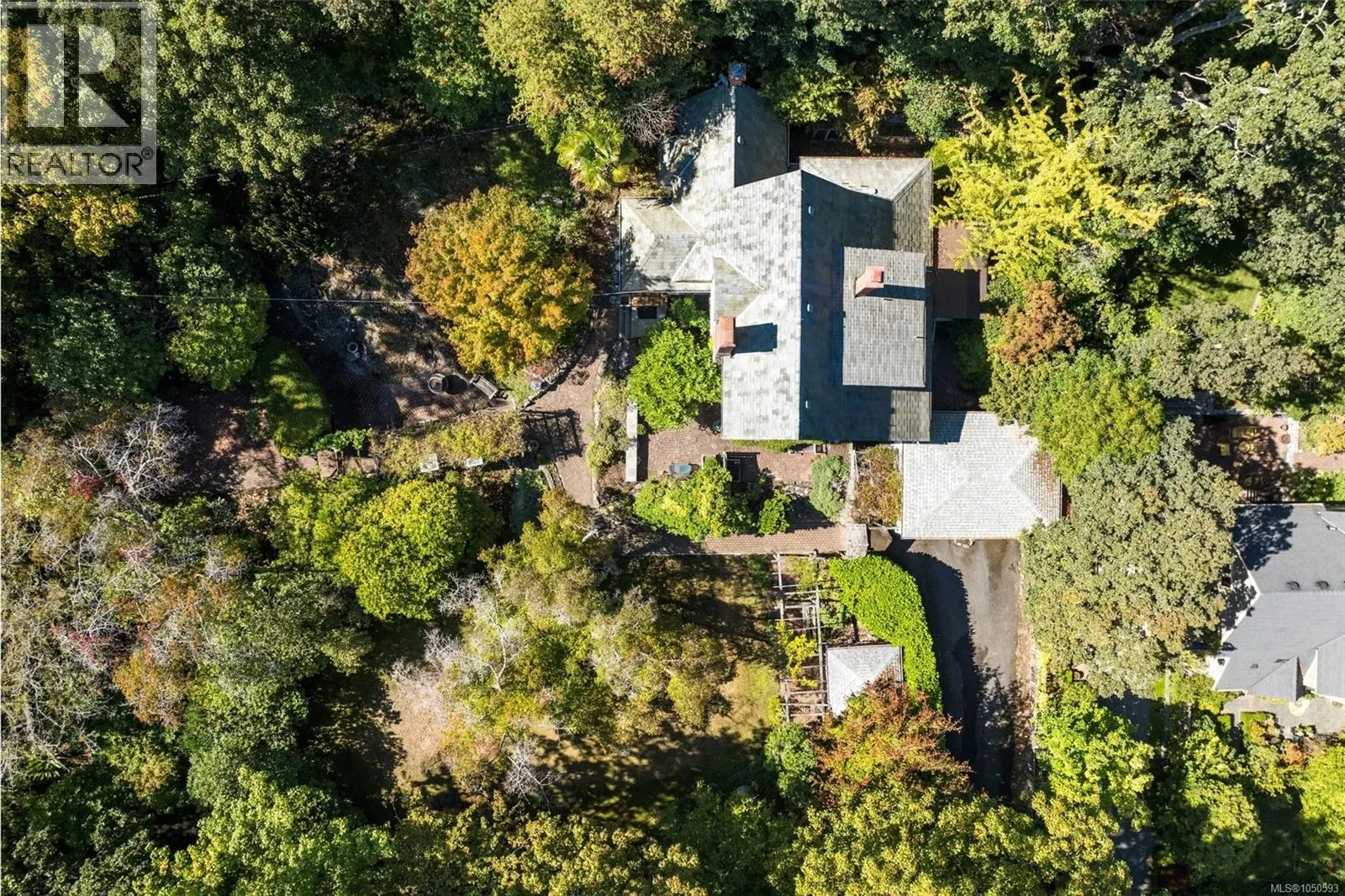 30 Beach Dr