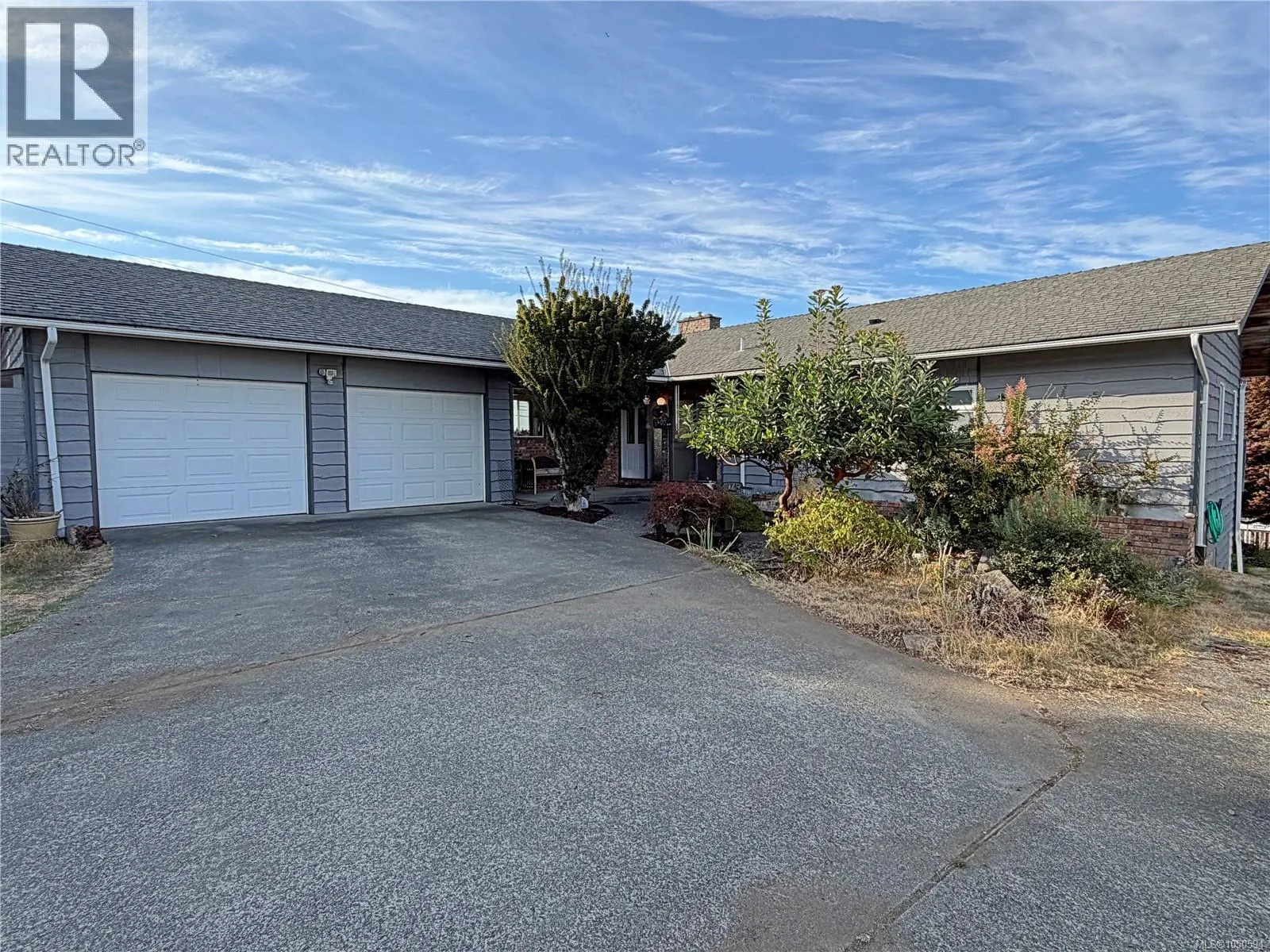 5400 Entwhistle Dr