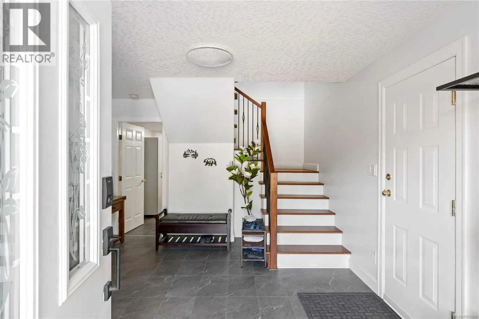 222 Ashley Pl