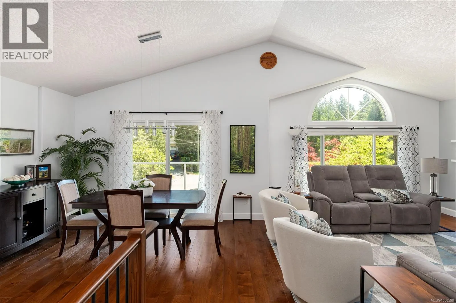 222 Ashley Pl
