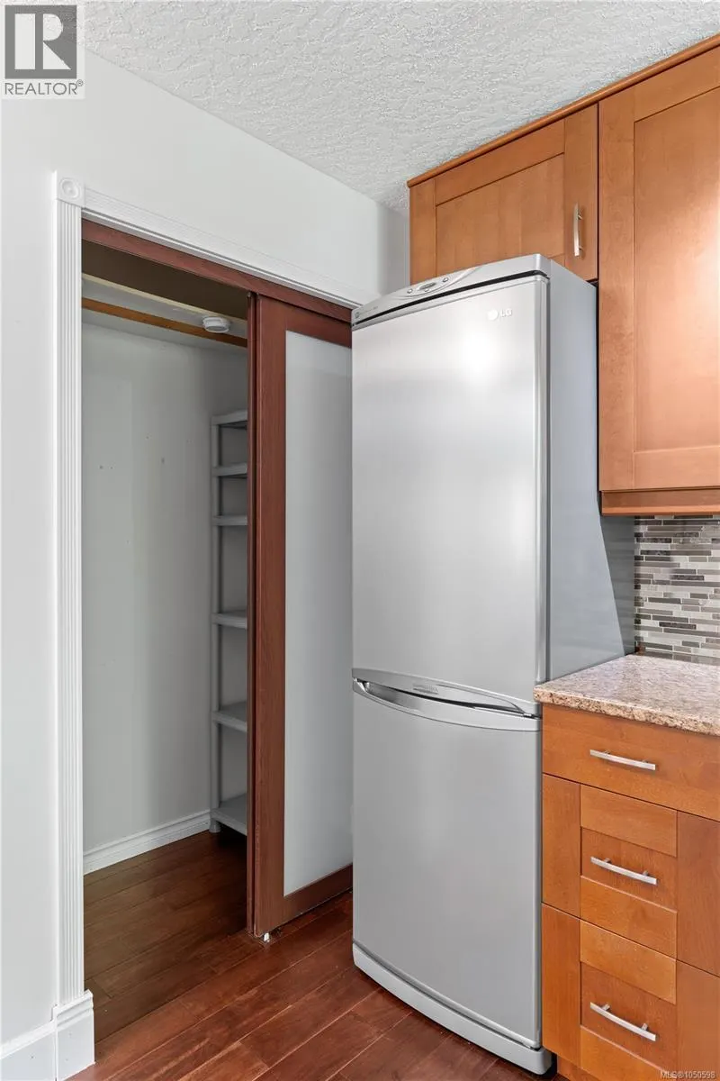 222 Ashley Pl