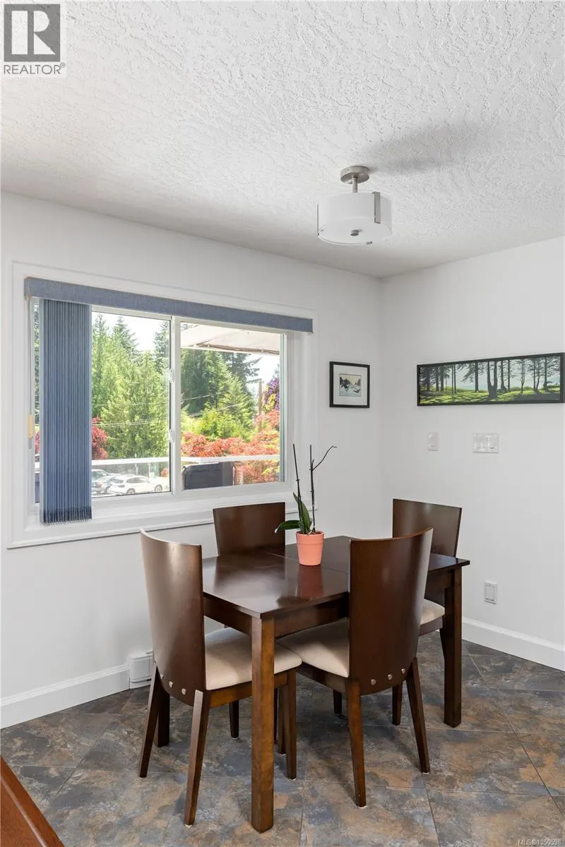 222 Ashley Pl