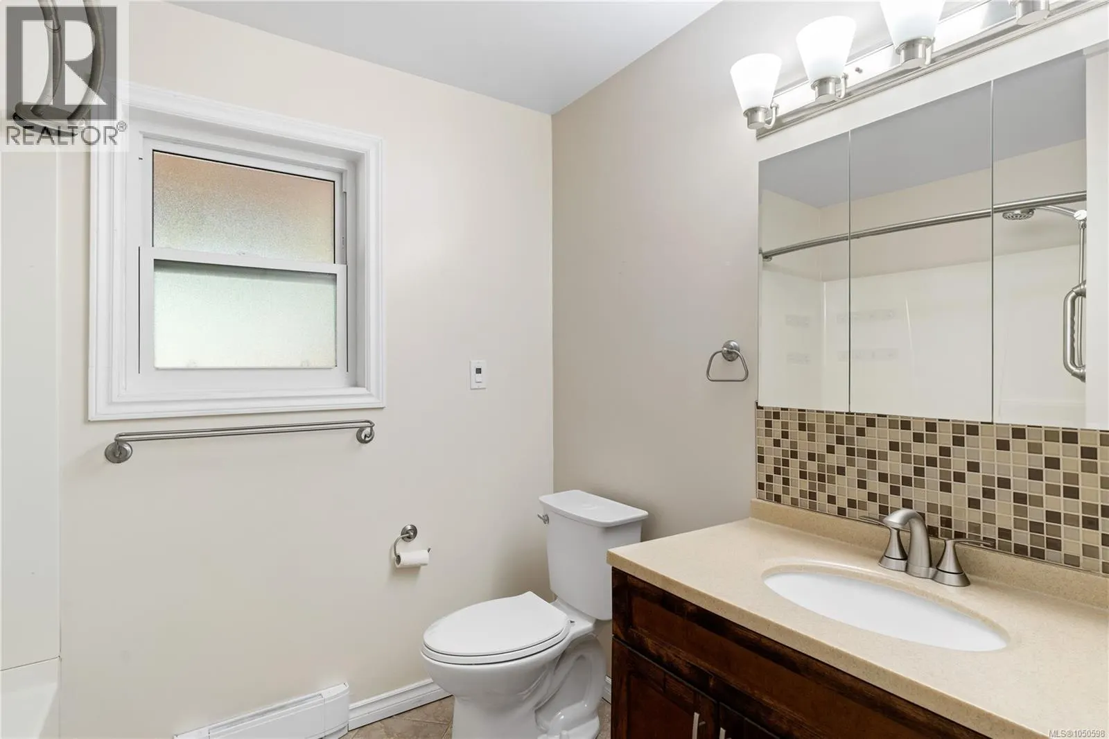 222 Ashley Pl