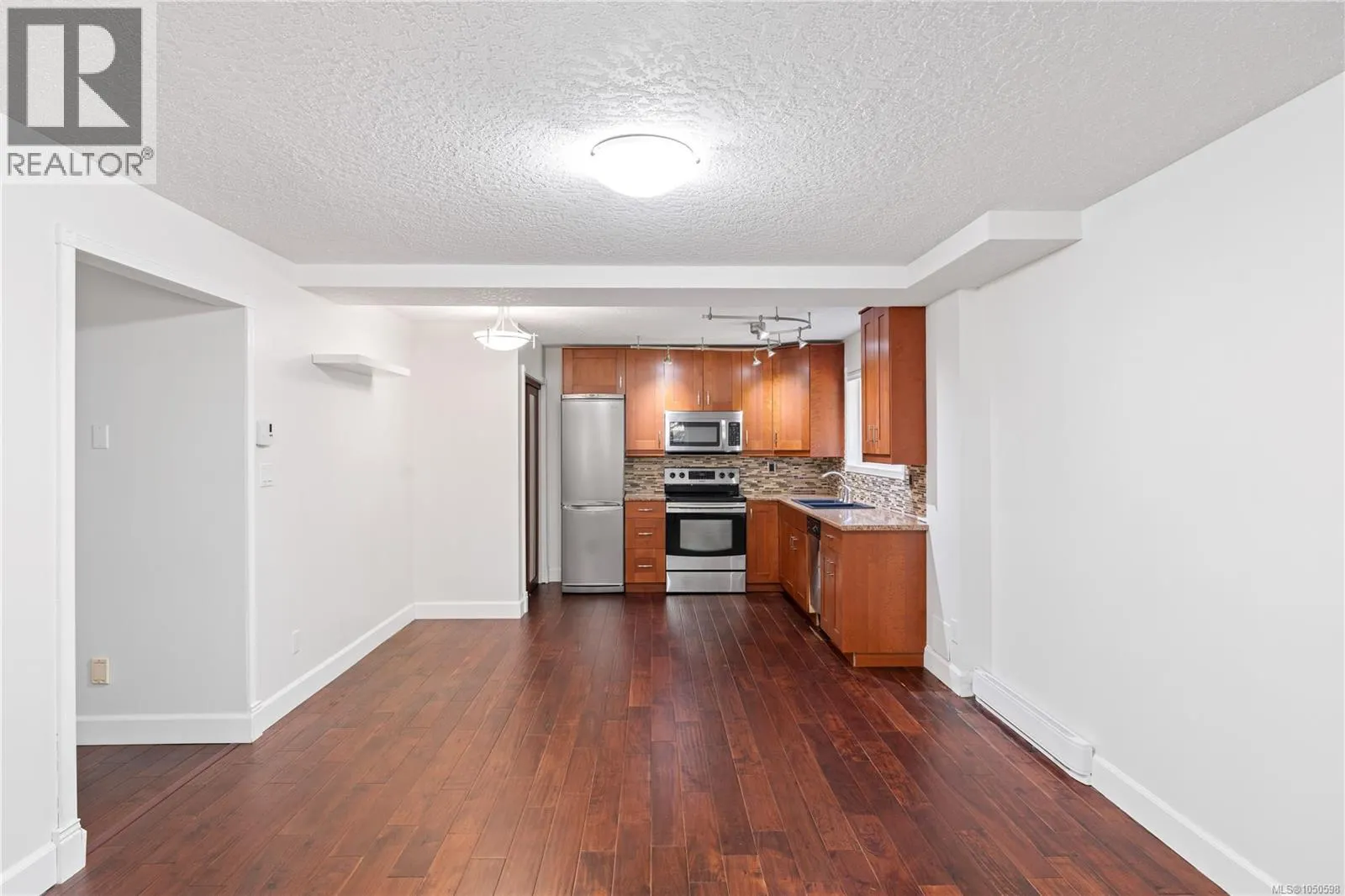 222 Ashley Pl