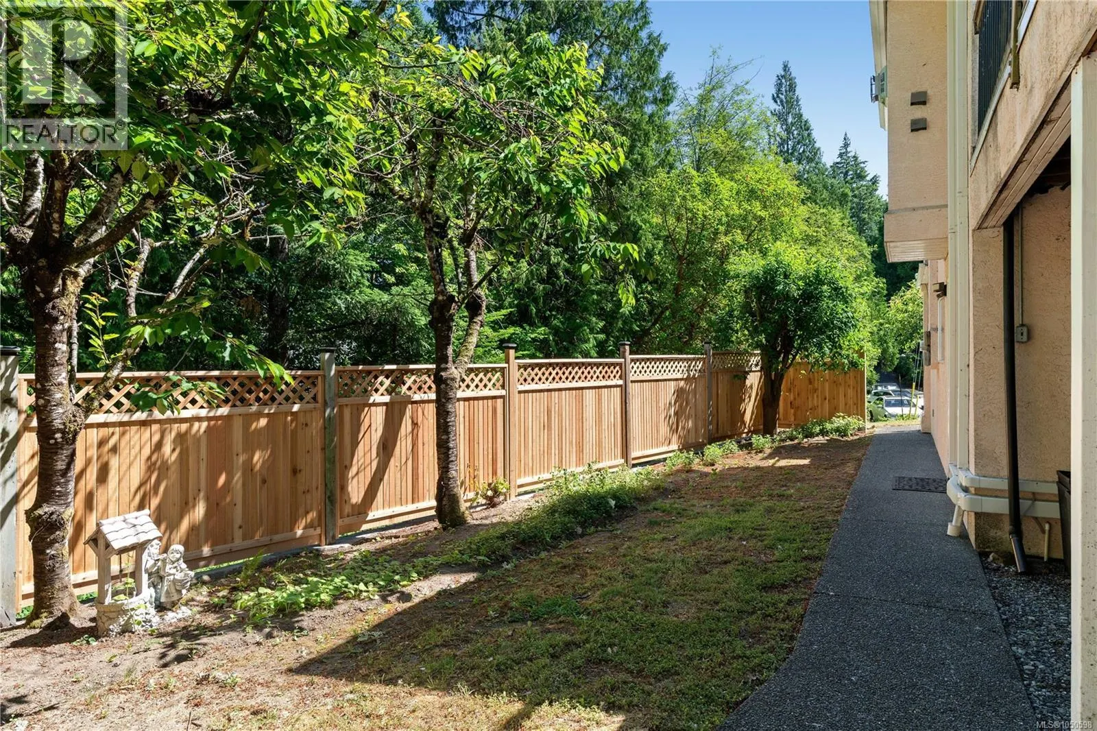 222 Ashley Pl