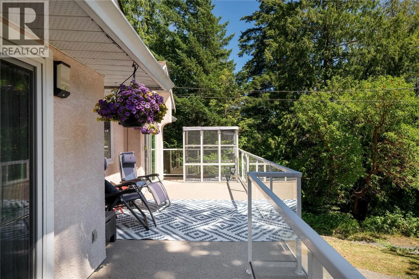 222 Ashley Pl