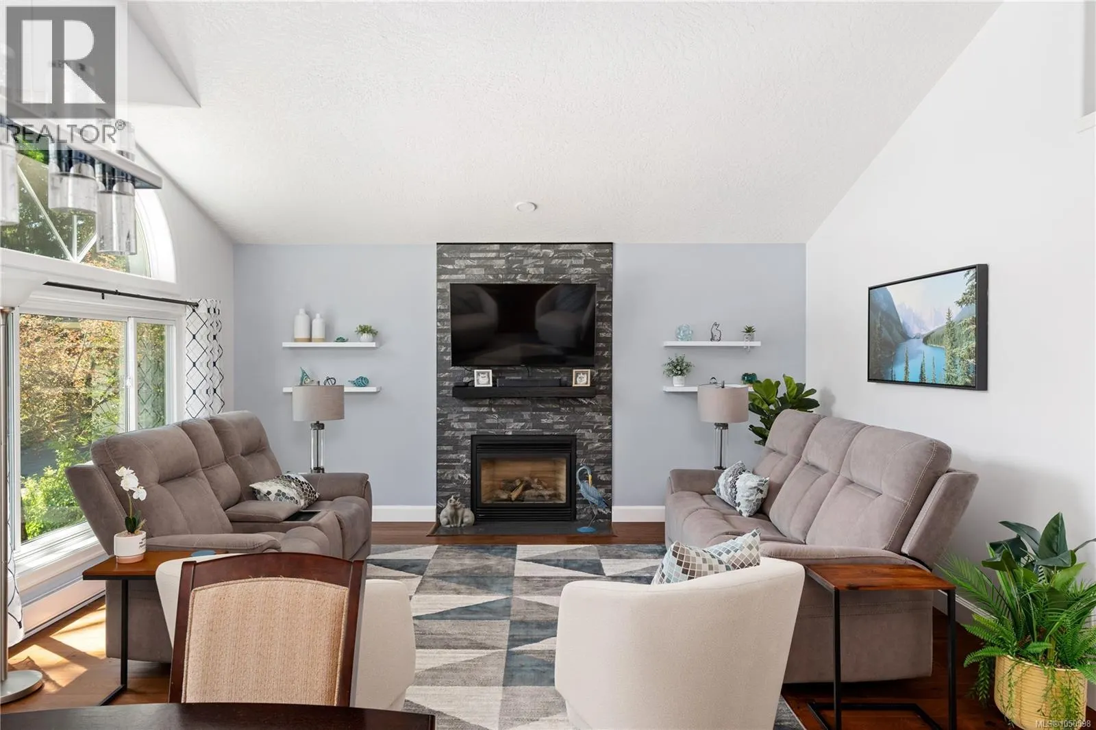 222 Ashley Pl