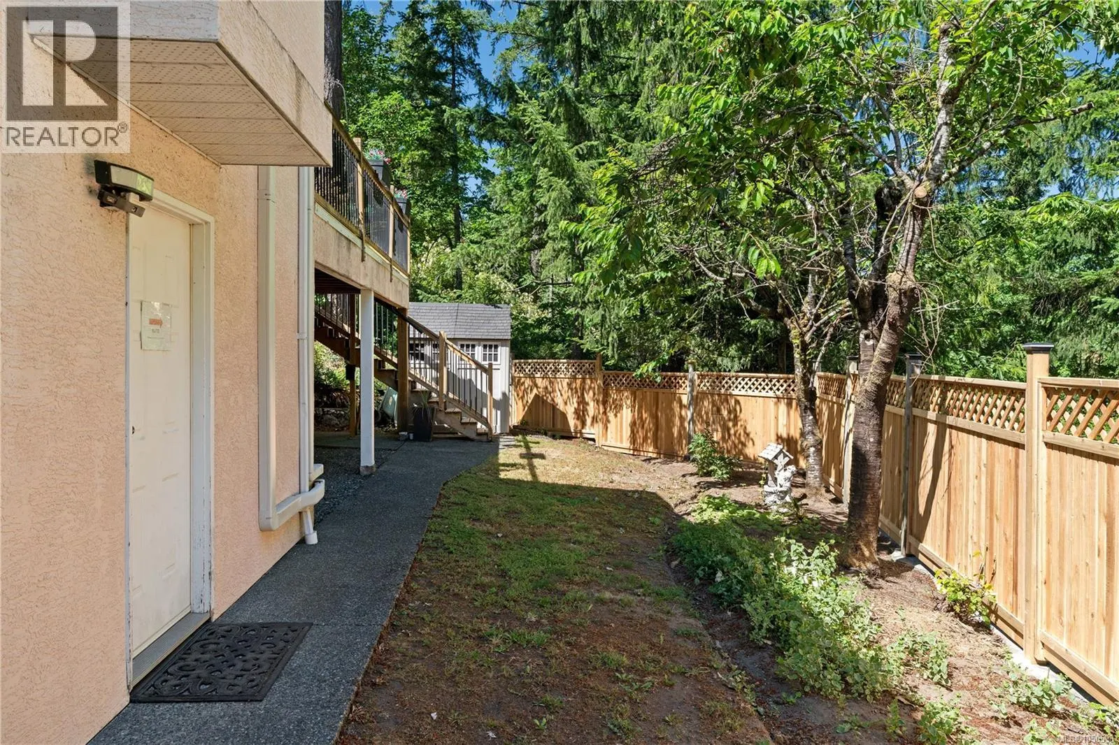 222 Ashley Pl