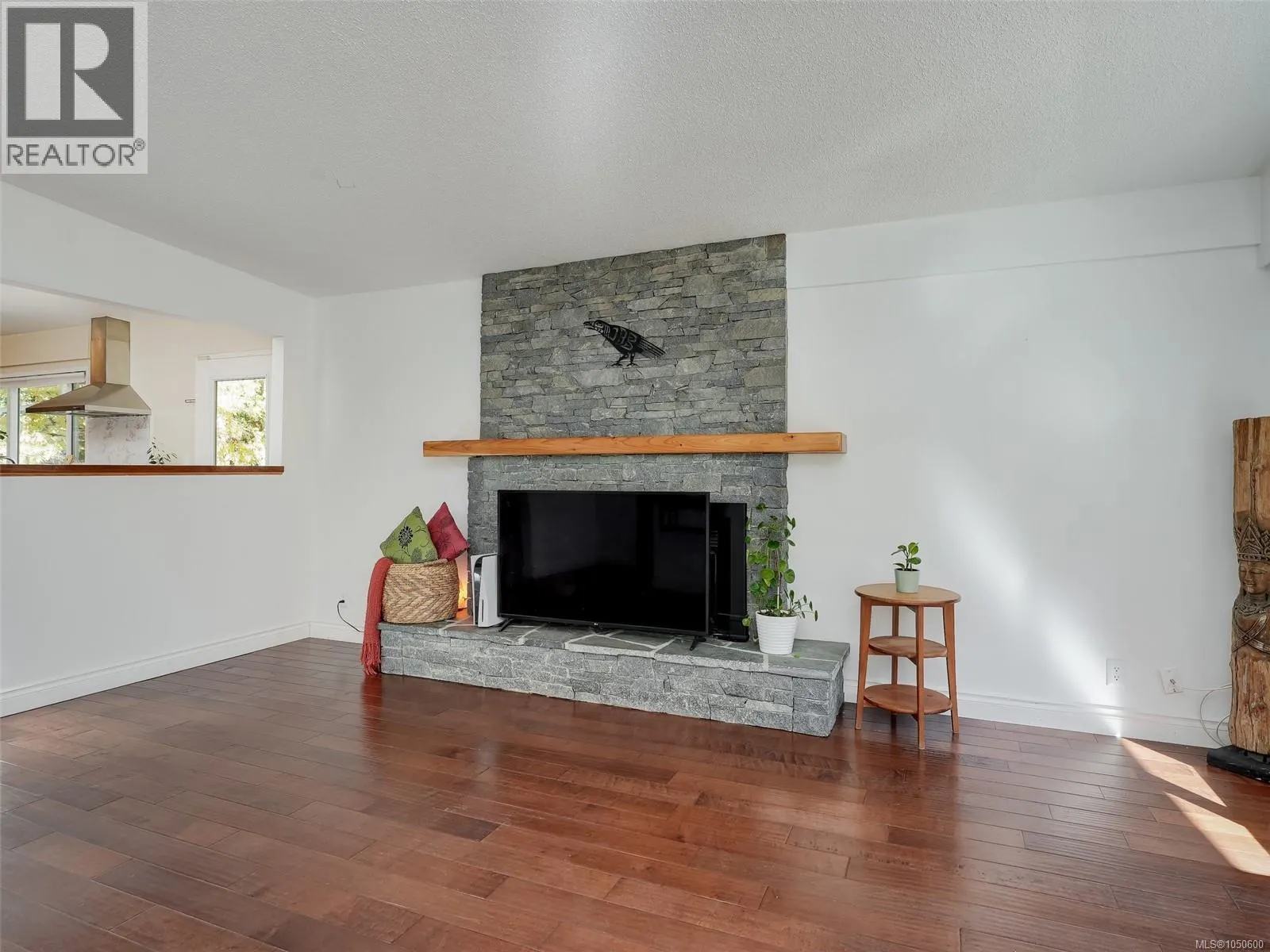 5190 Lochside Dr