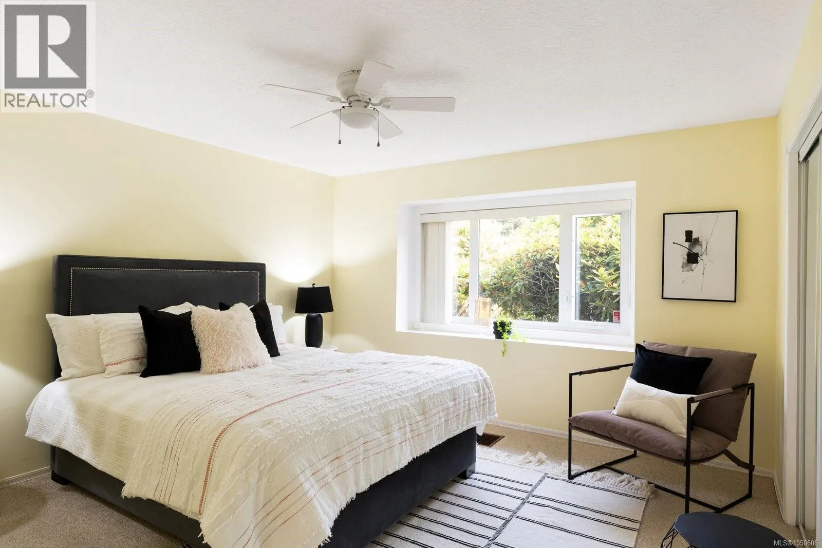 7436 East Saanich Rd