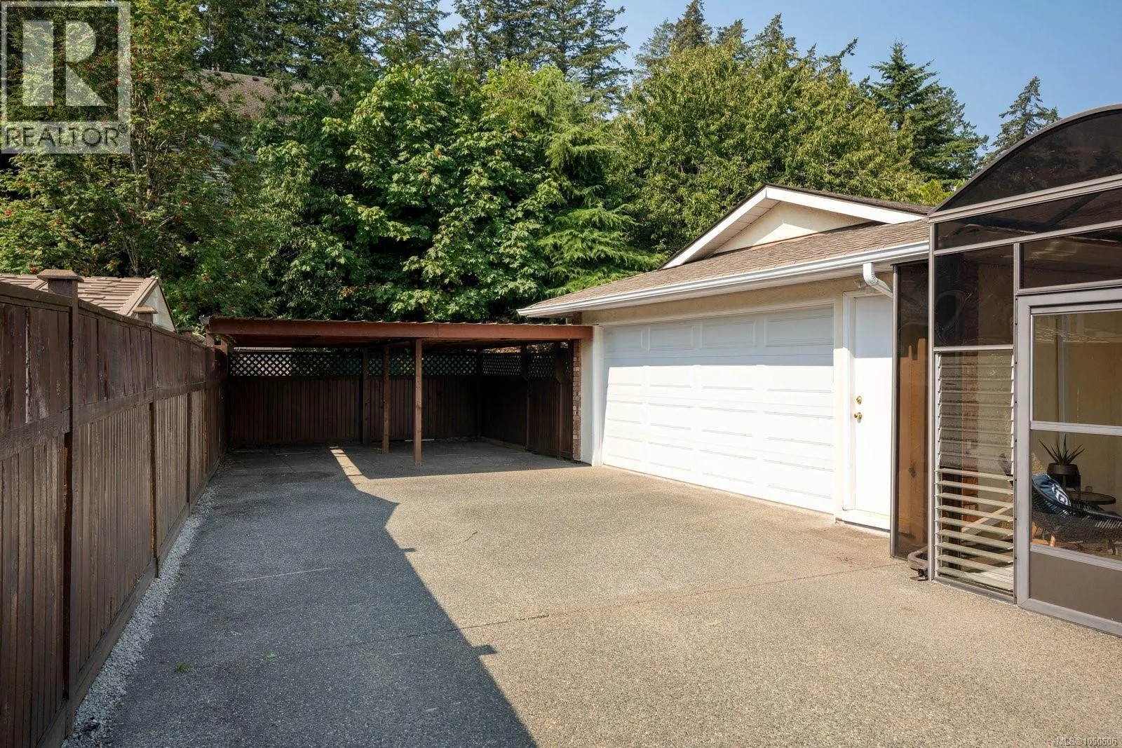 7436 East Saanich Rd