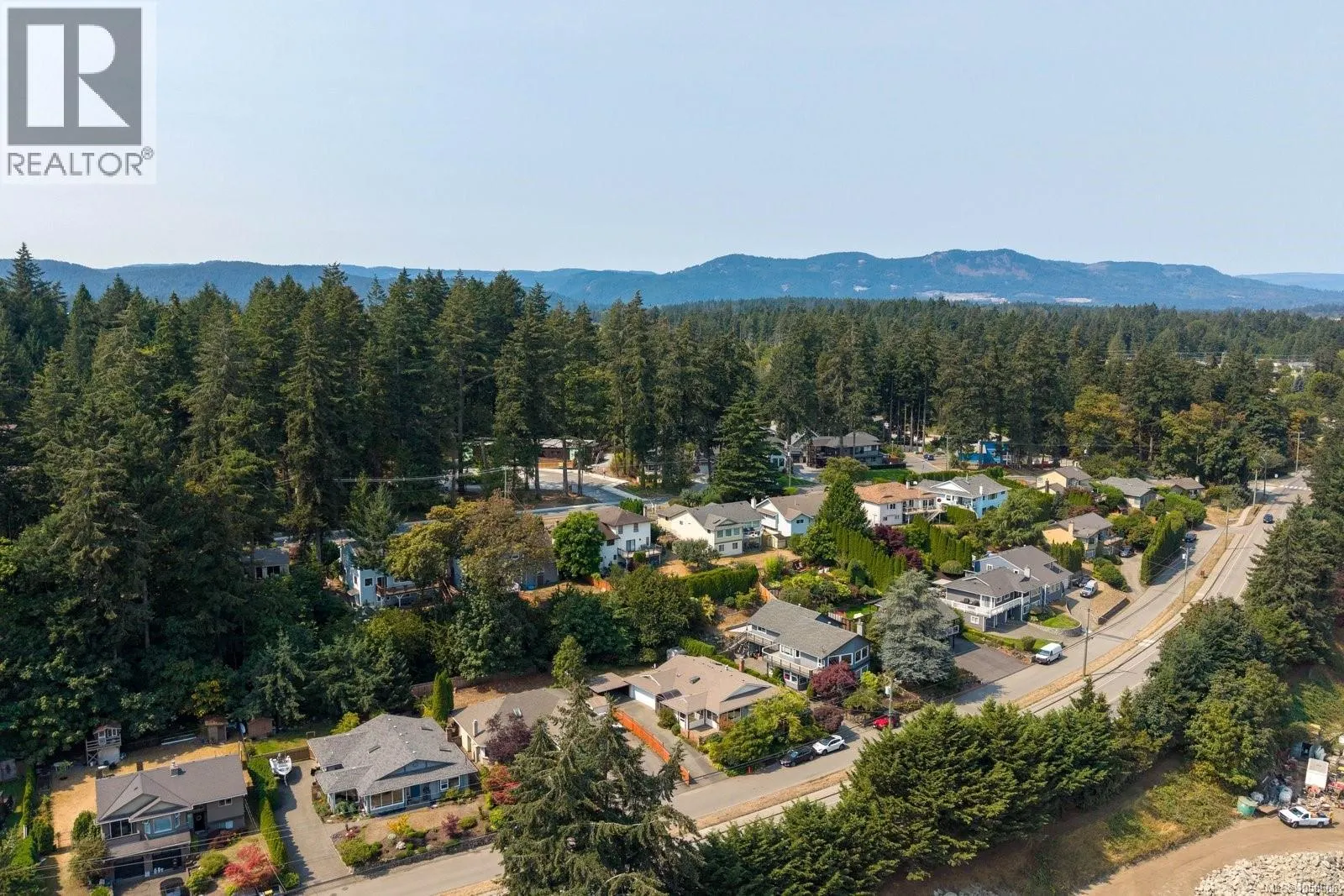 7436 East Saanich Rd