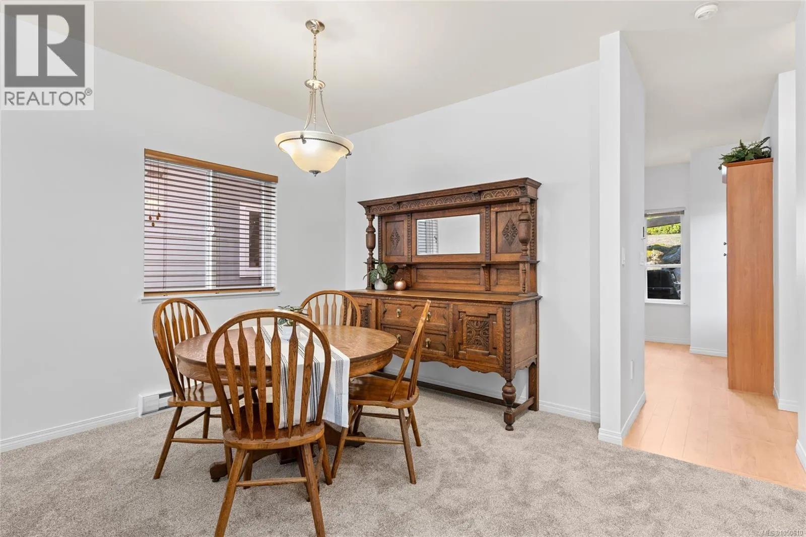 4 Newstead Cres