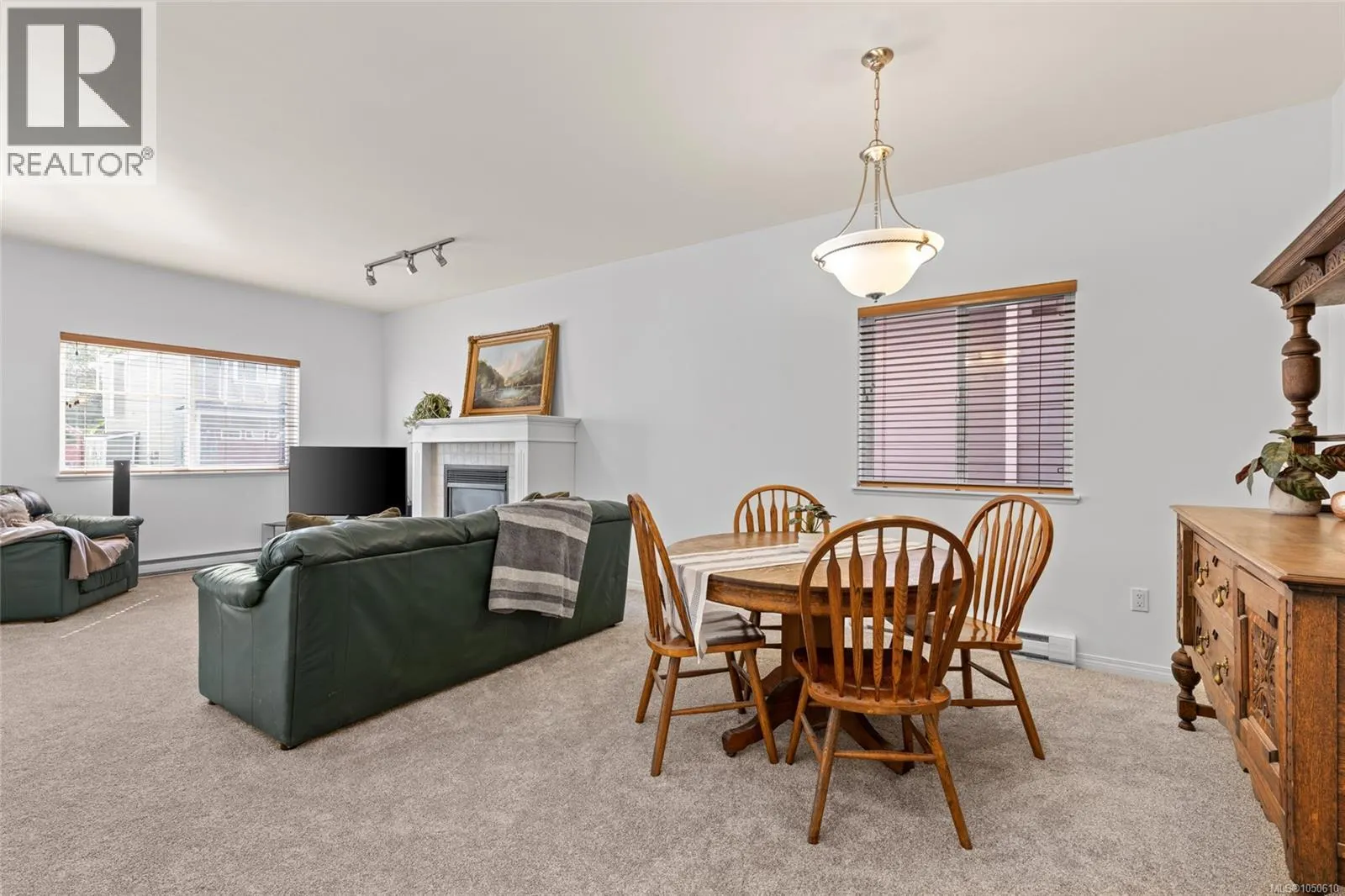 4 Newstead Cres