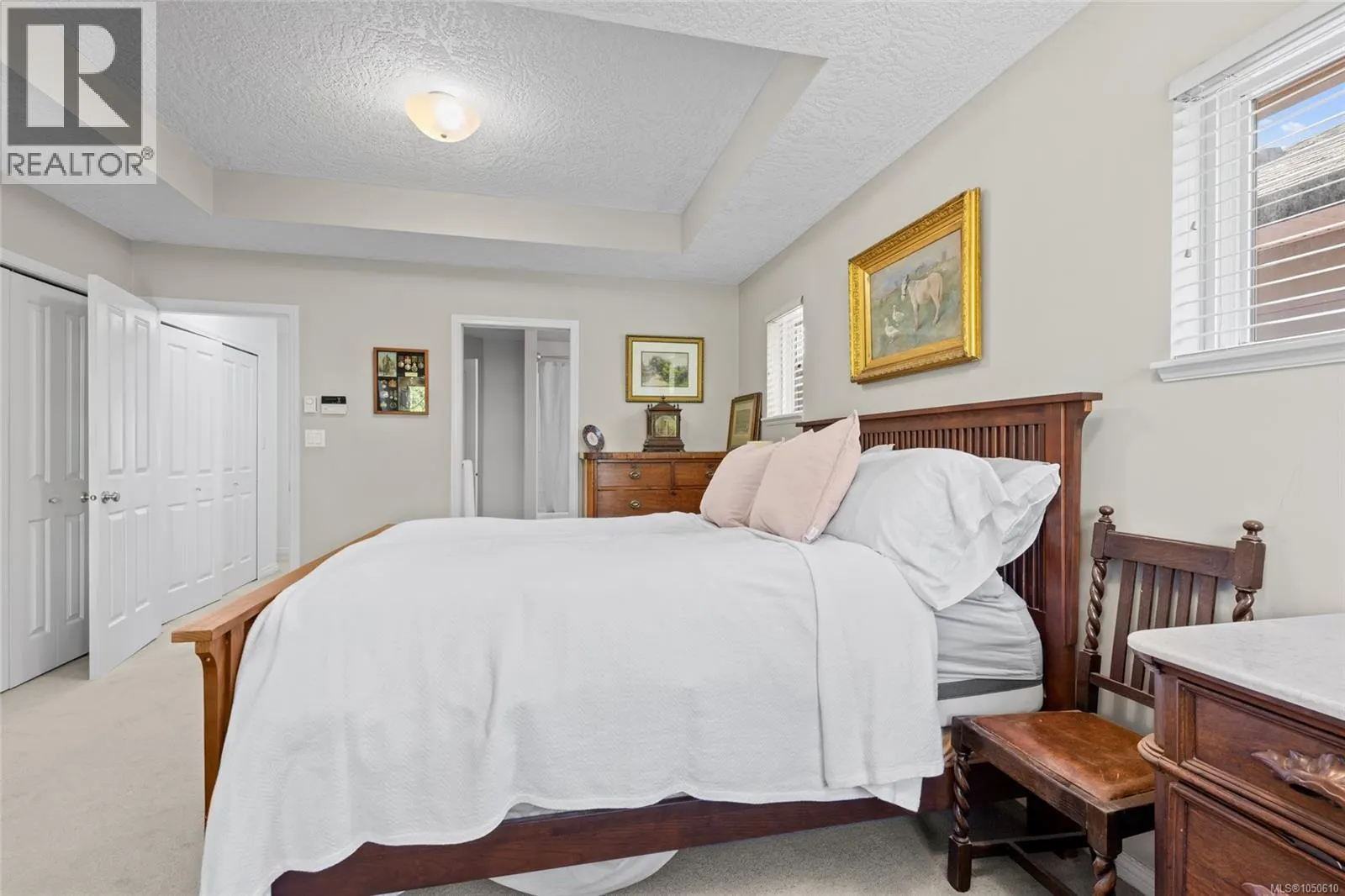 4 Newstead Cres