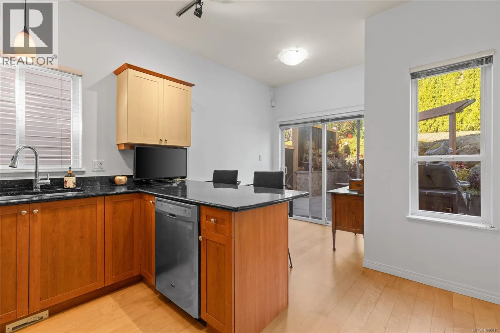 4 Newstead Cres