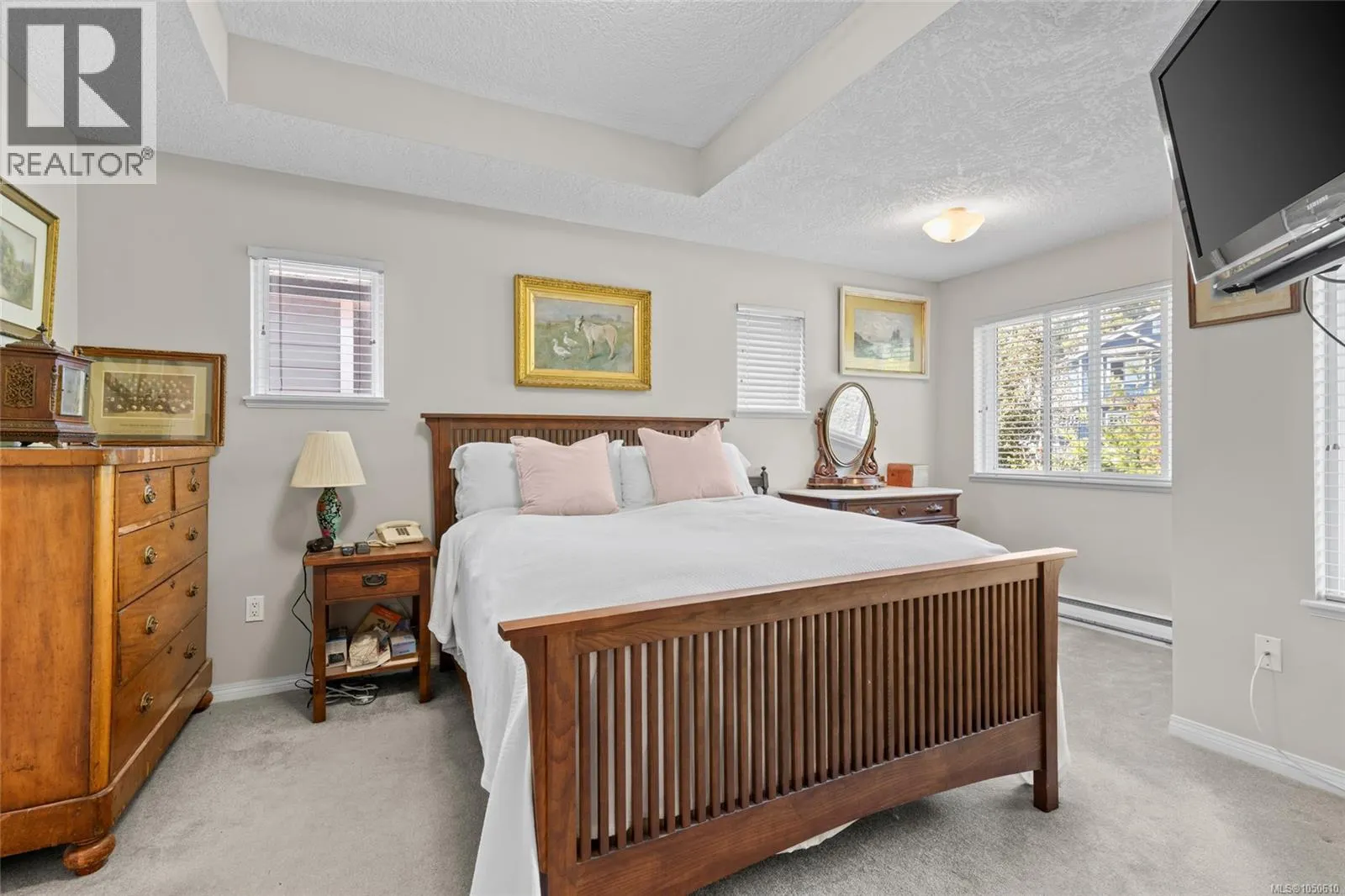 4 Newstead Cres
