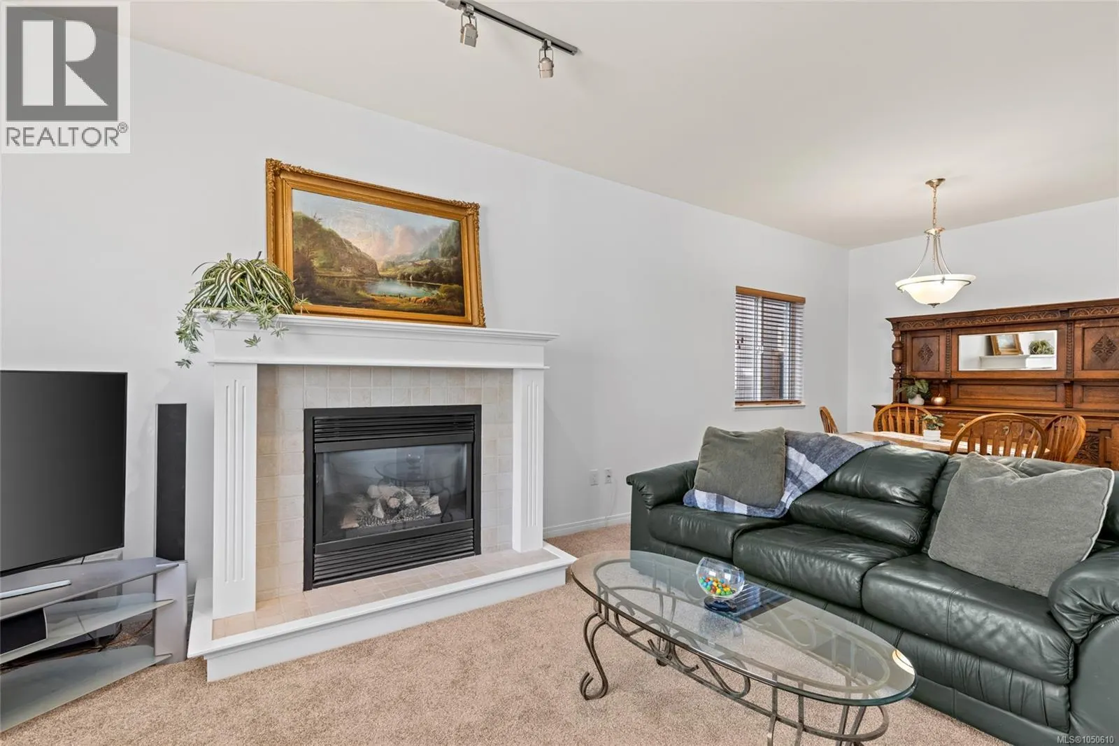 4 Newstead Cres