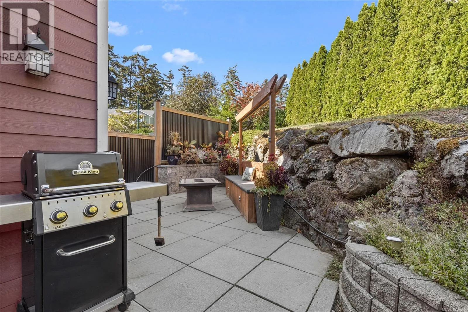 4 Newstead Cres