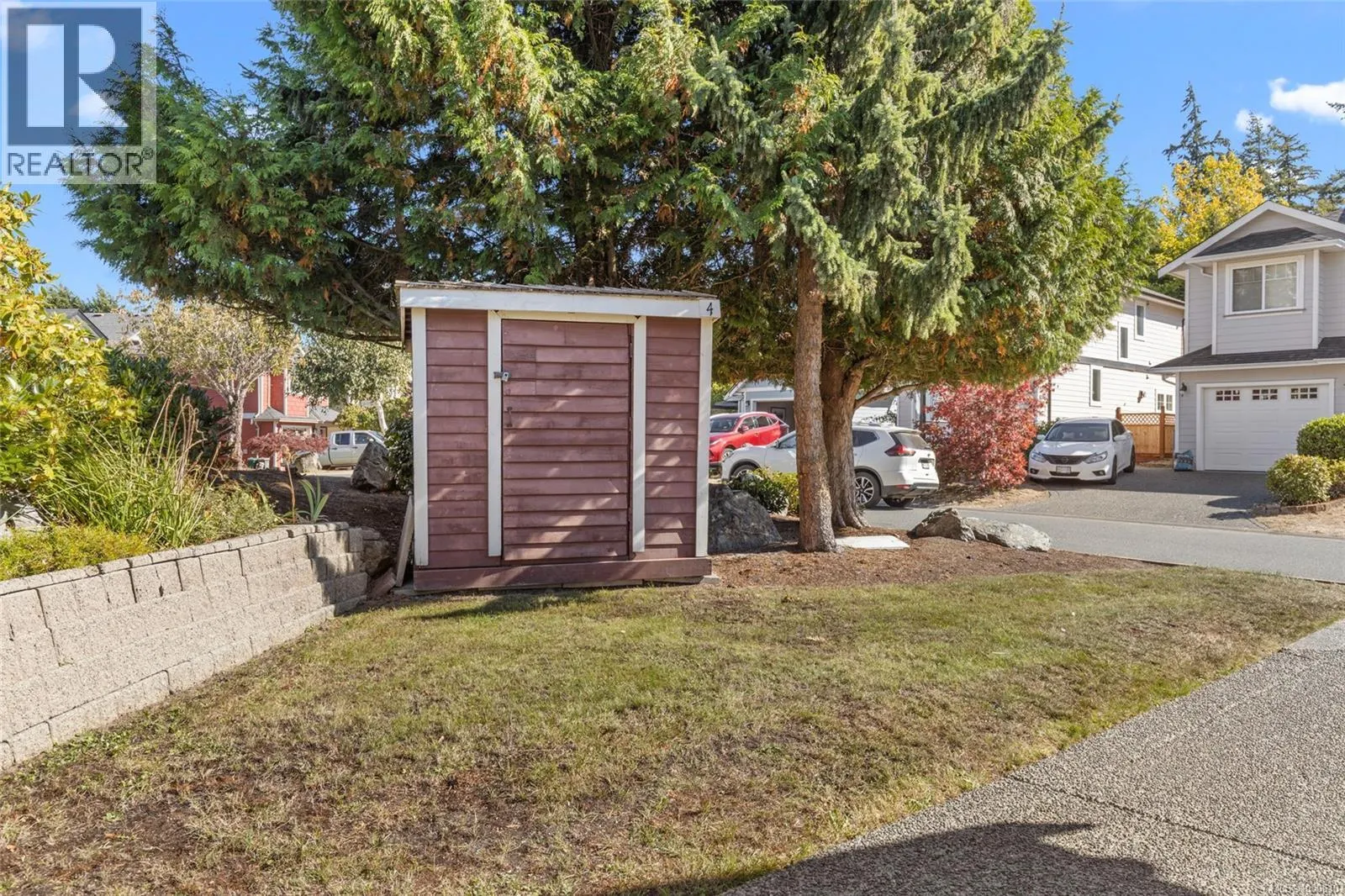 4 Newstead Cres