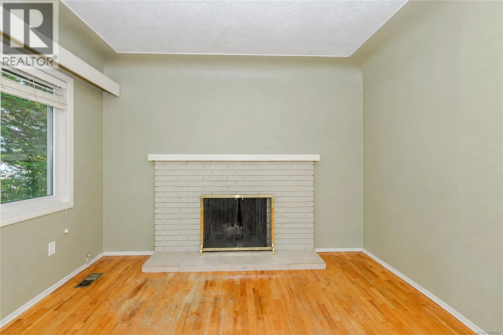 1711 Christmas Ave