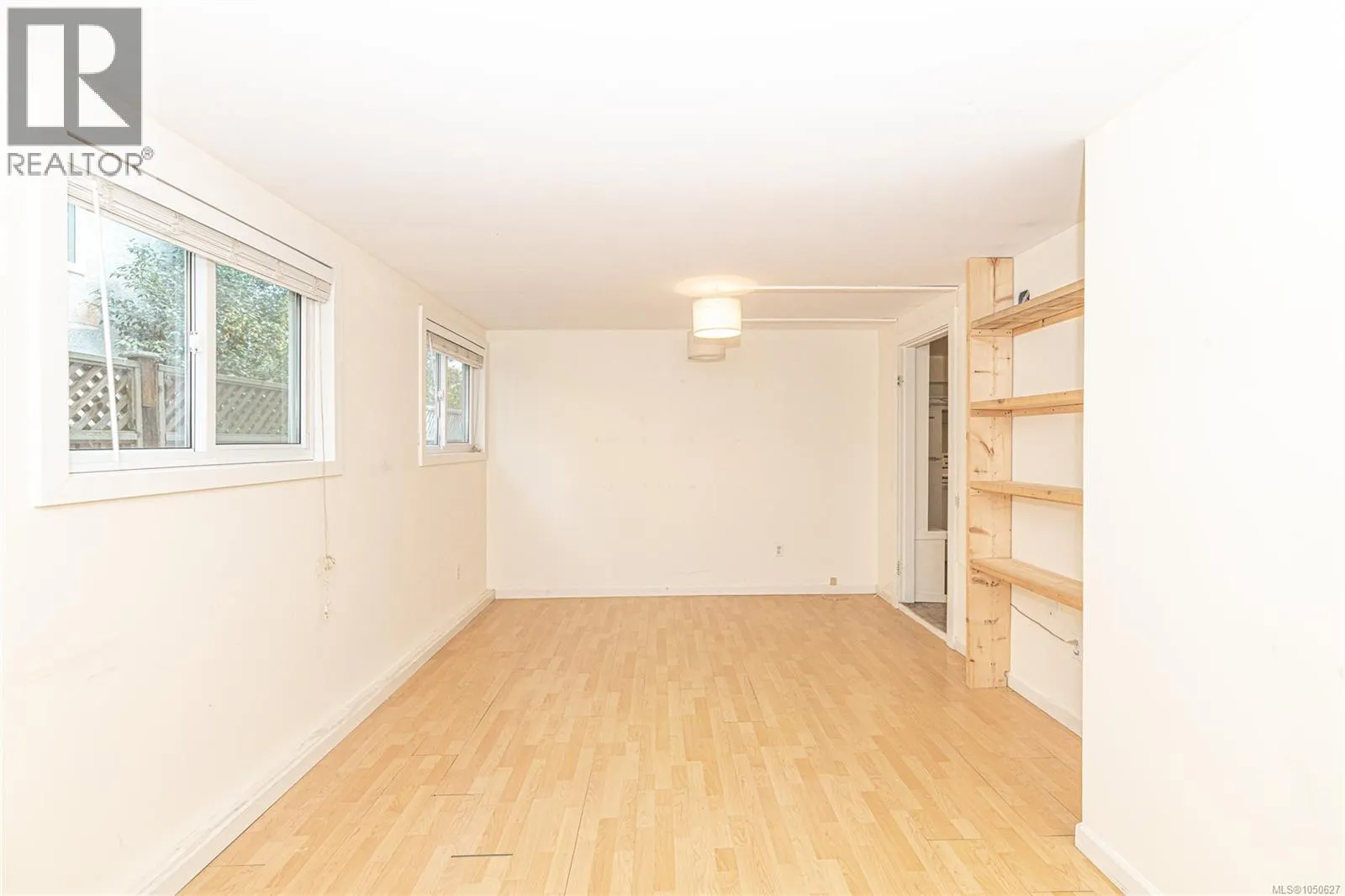 1711 Christmas Ave