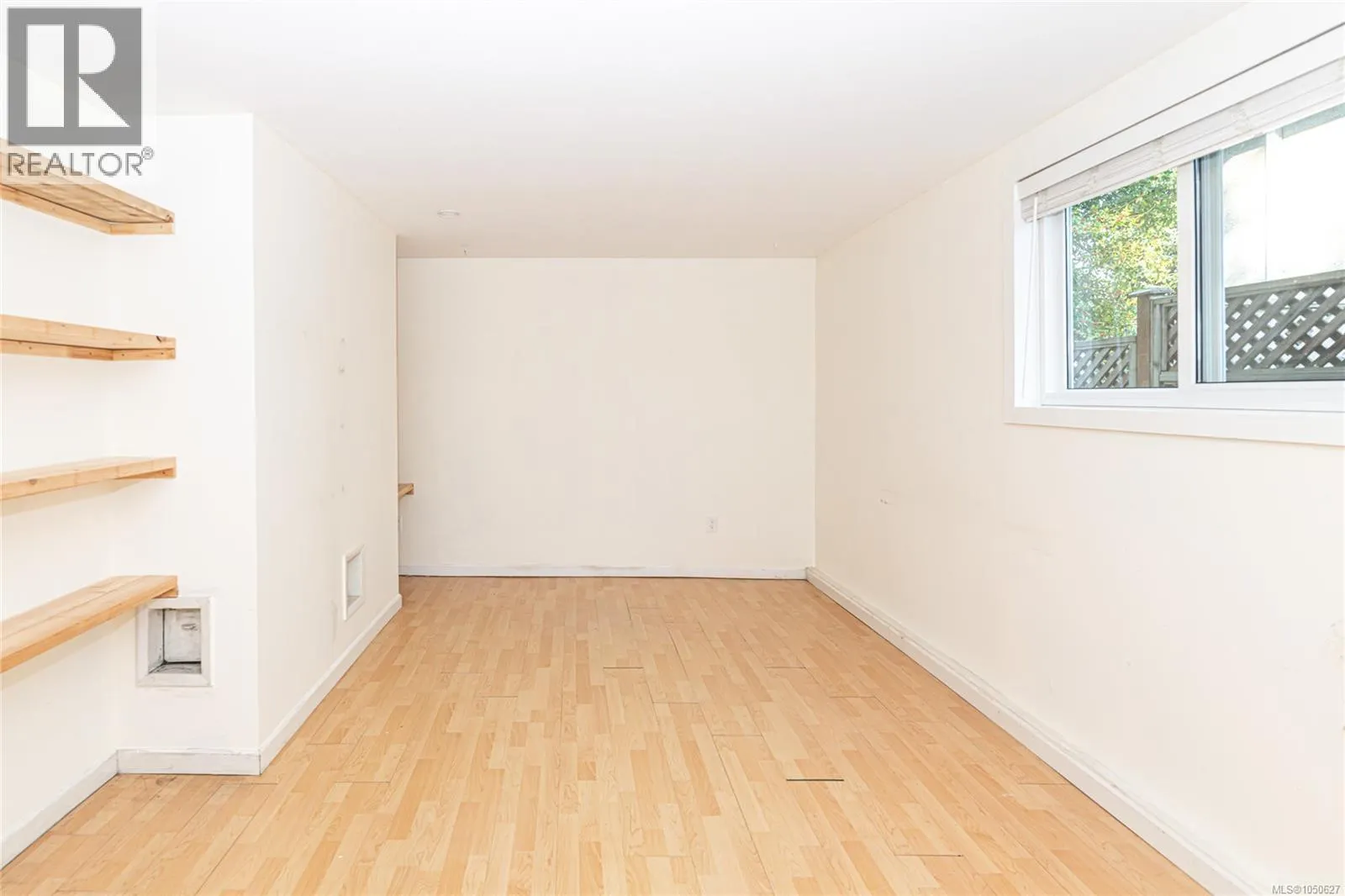 1711 Christmas Ave