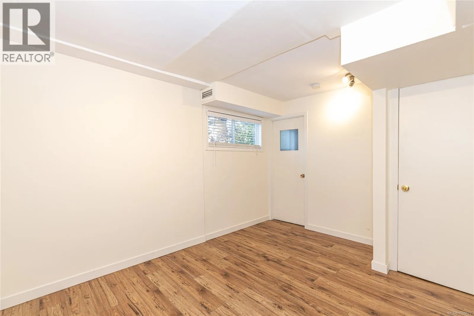 1711 Christmas Ave