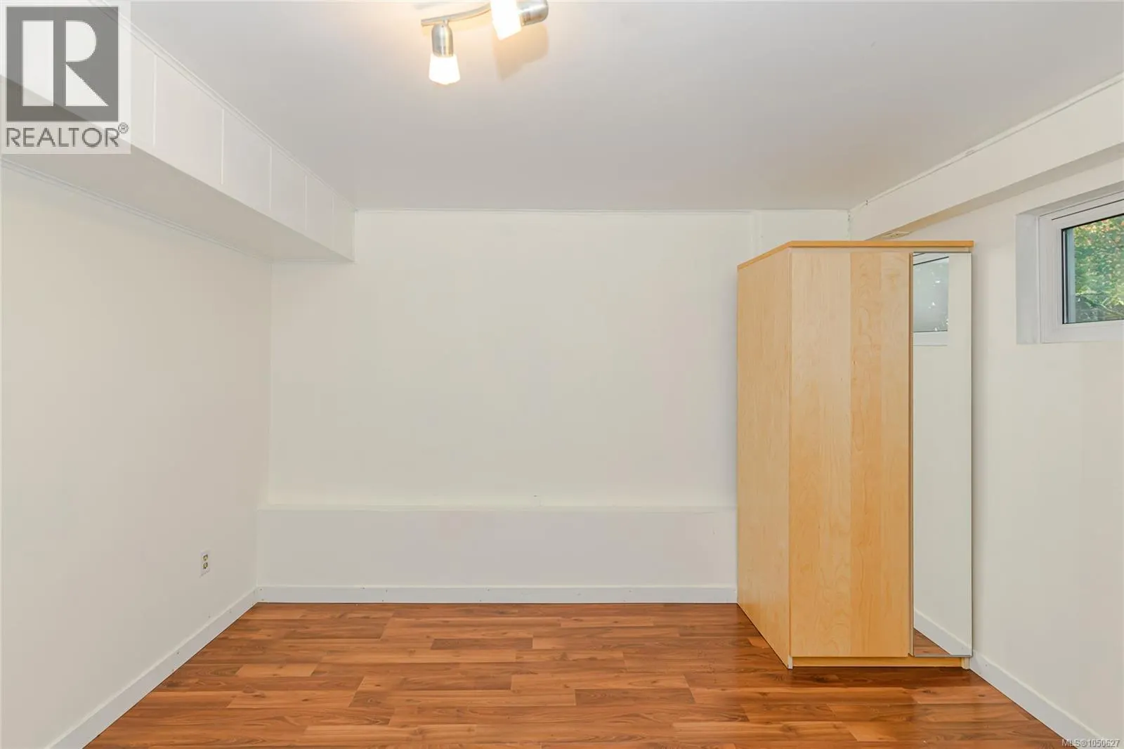 1711 Christmas Ave