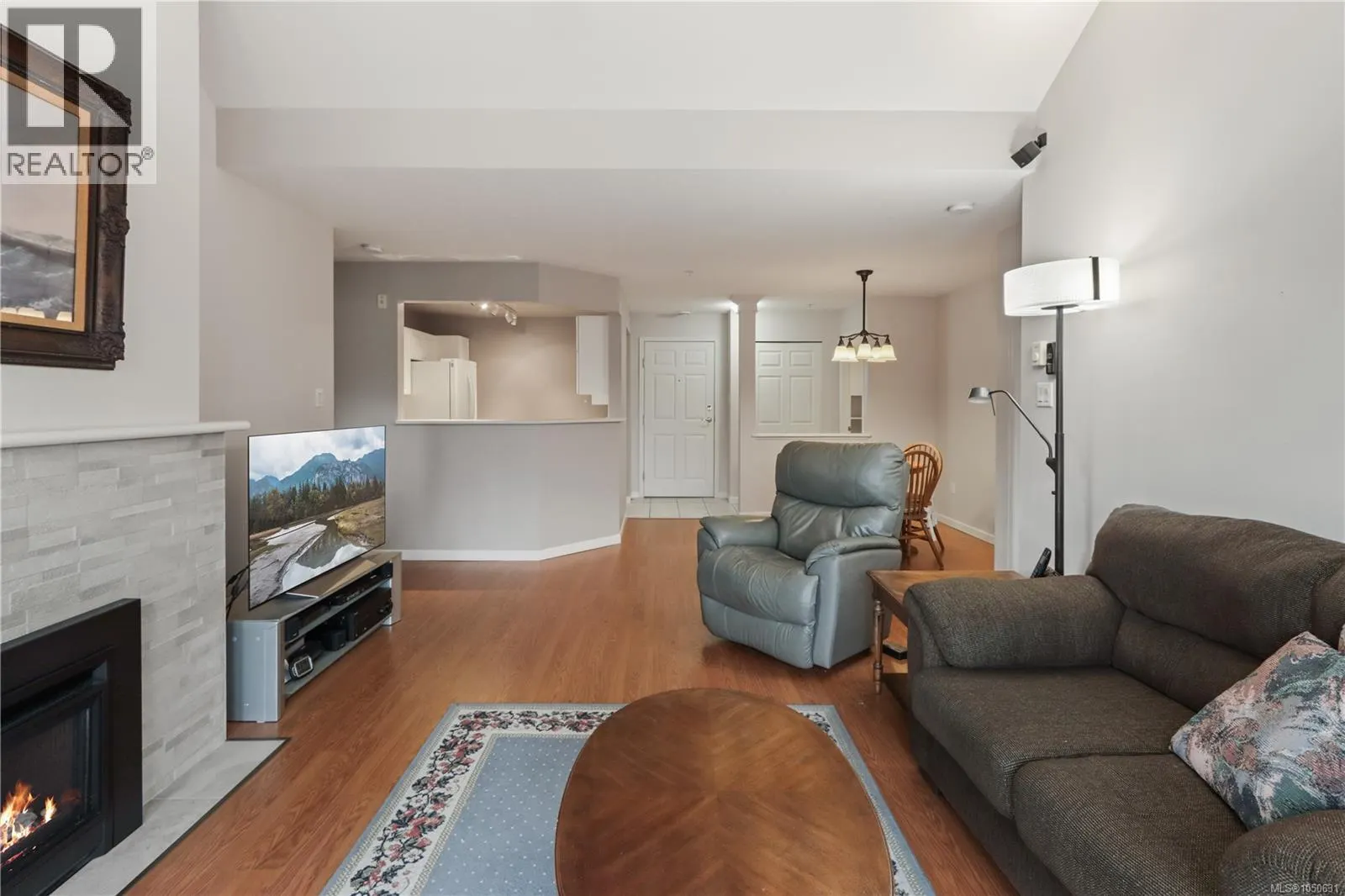 402 5620 Edgewater Lane