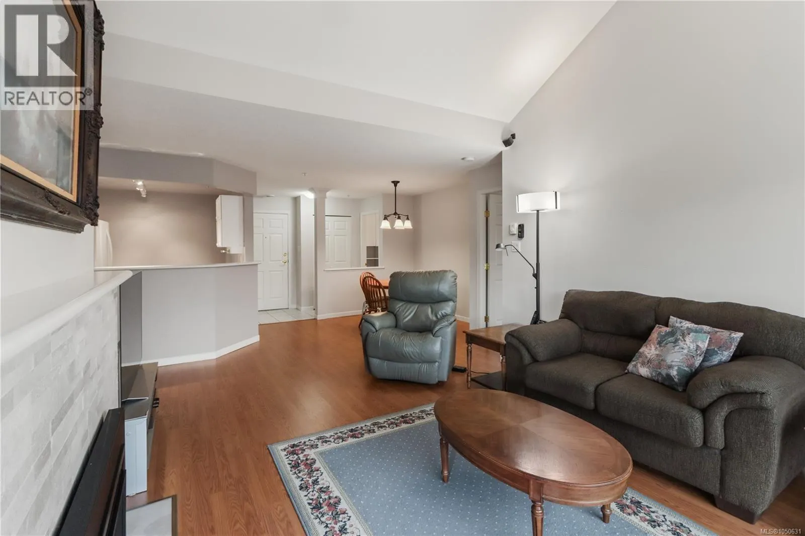 402 5620 Edgewater Lane