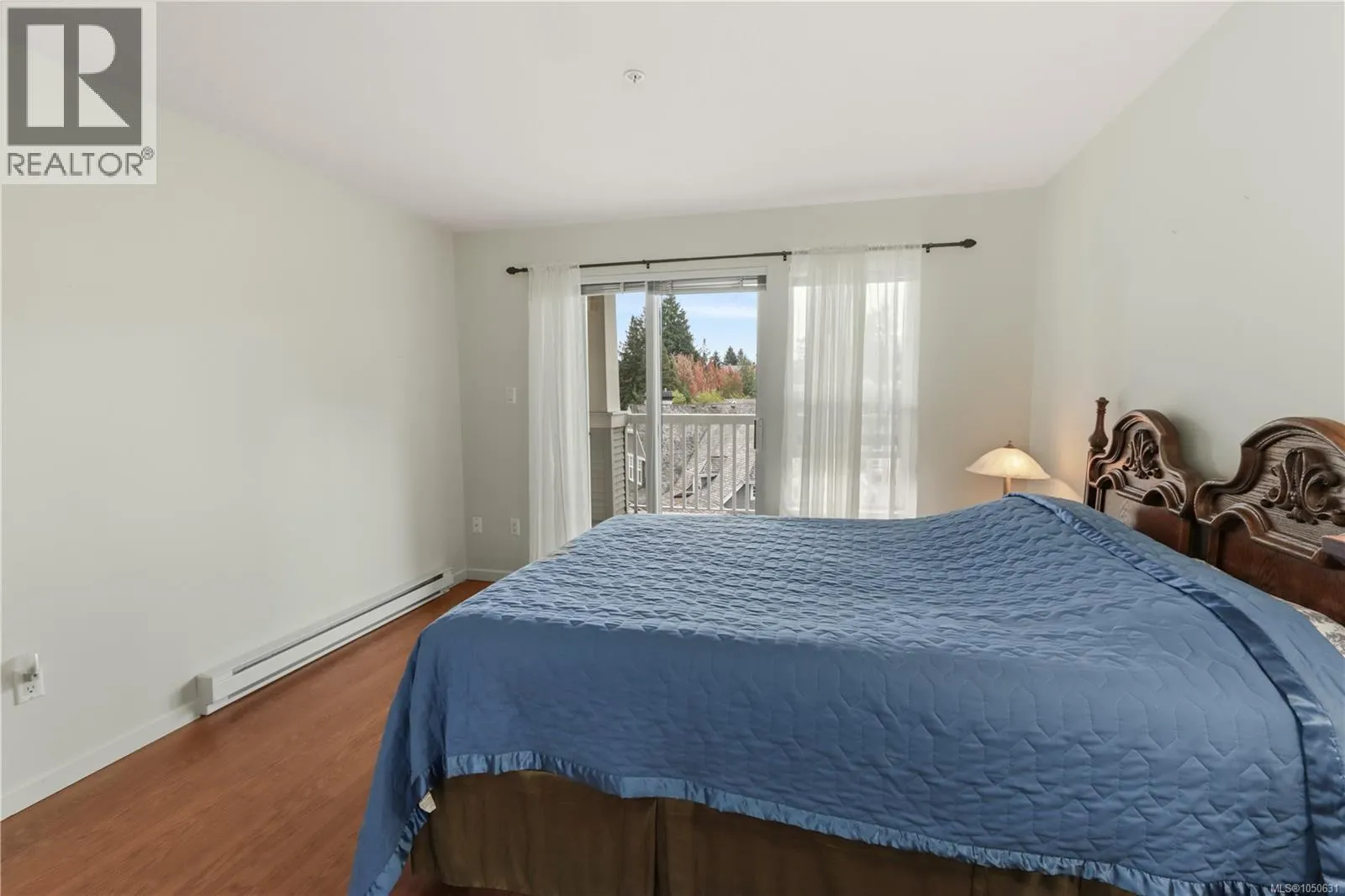 402 5620 Edgewater Lane
