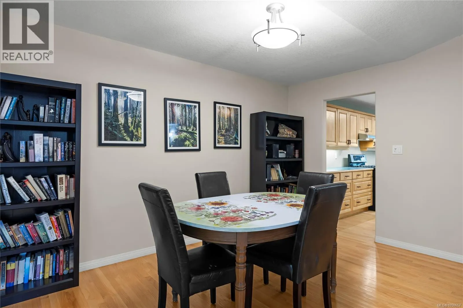 1730 Sangster Cres