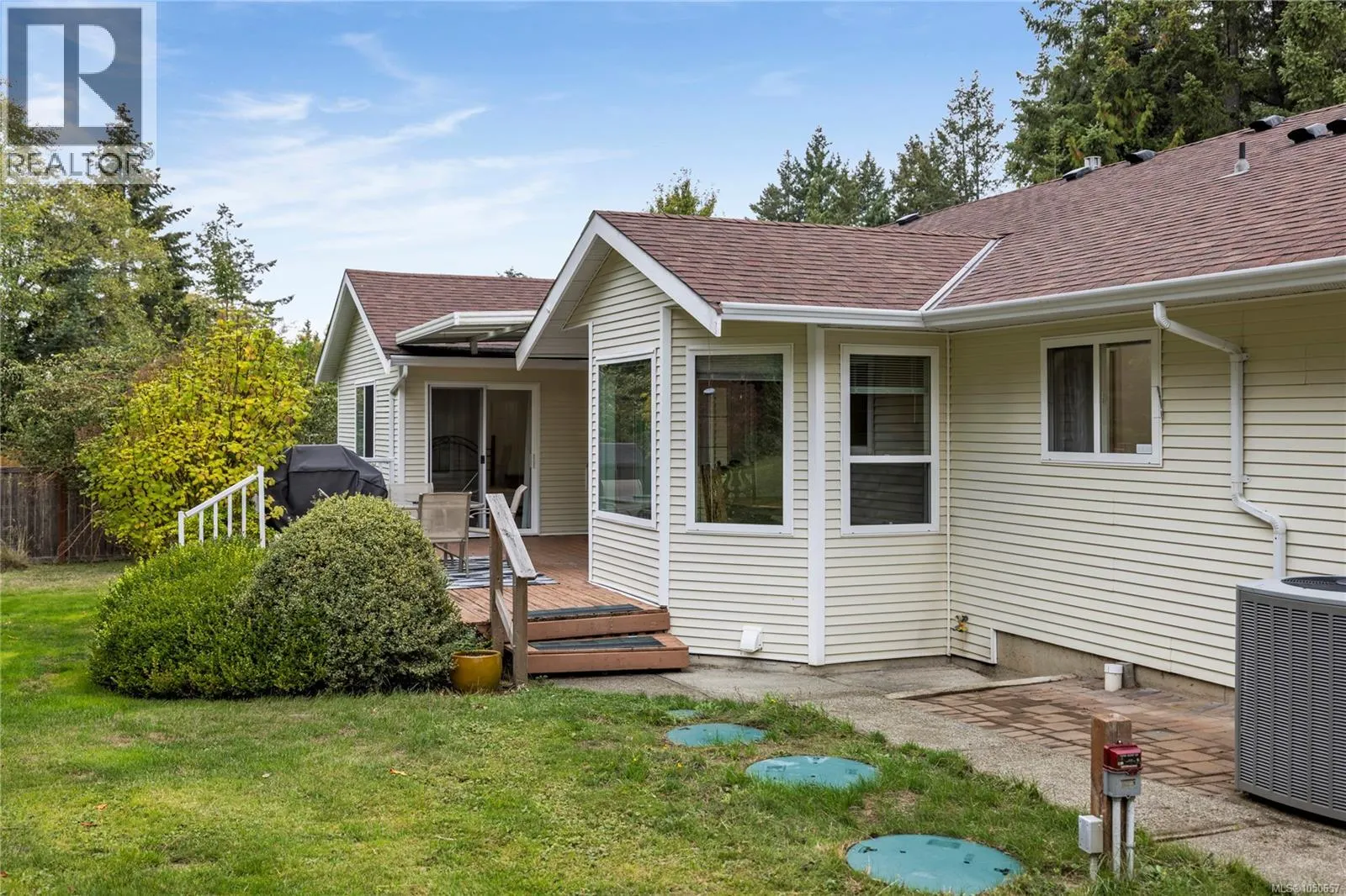1730 Sangster Cres
