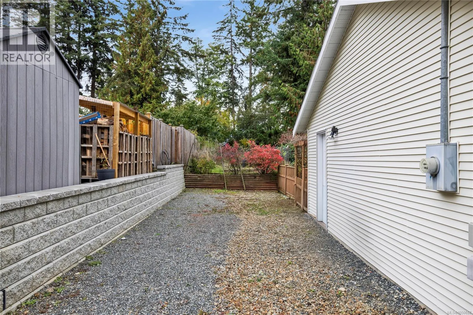 1730 Sangster Cres