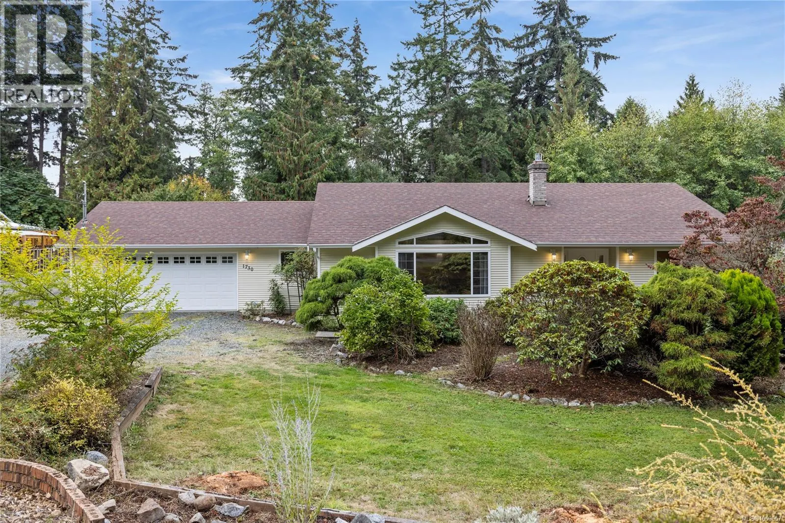 1730 Sangster Cres