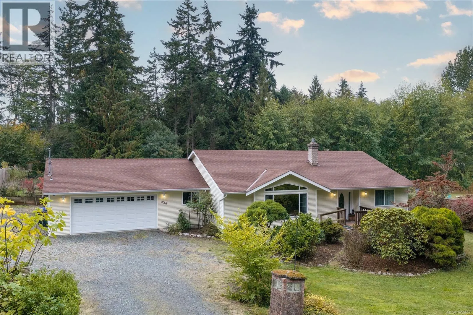 1730 Sangster Cres