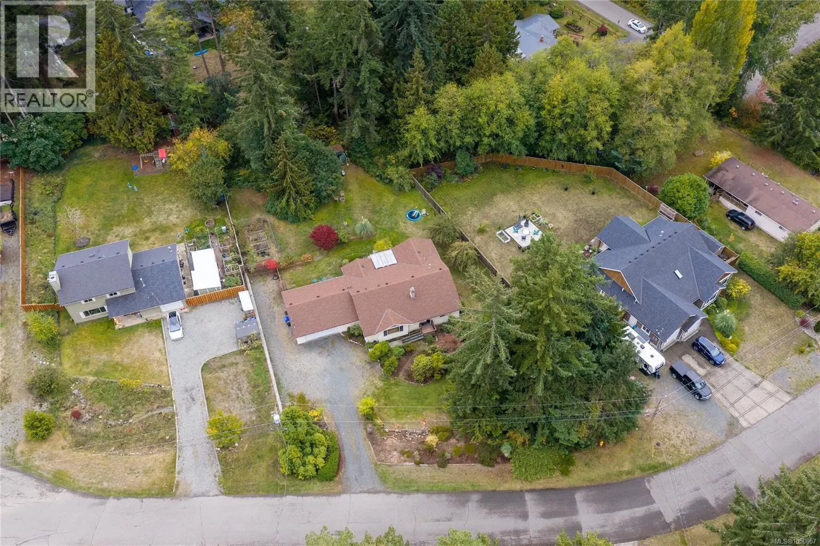 1730 Sangster Cres