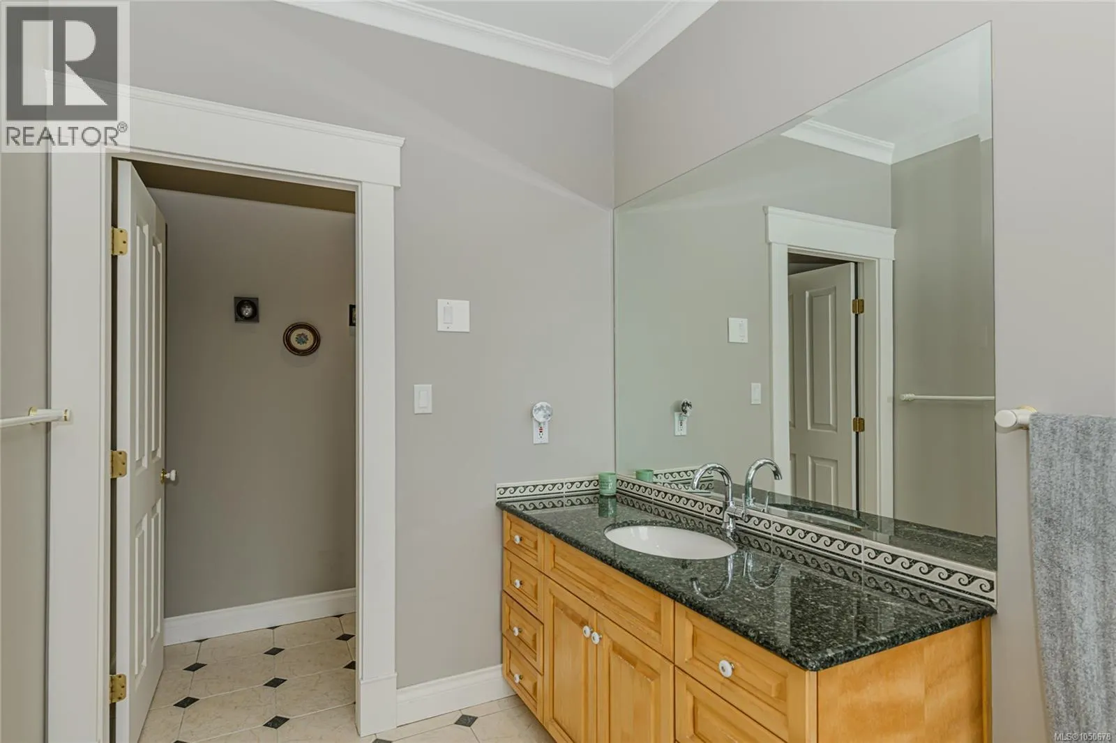 5000 Sooke Hanger Dr