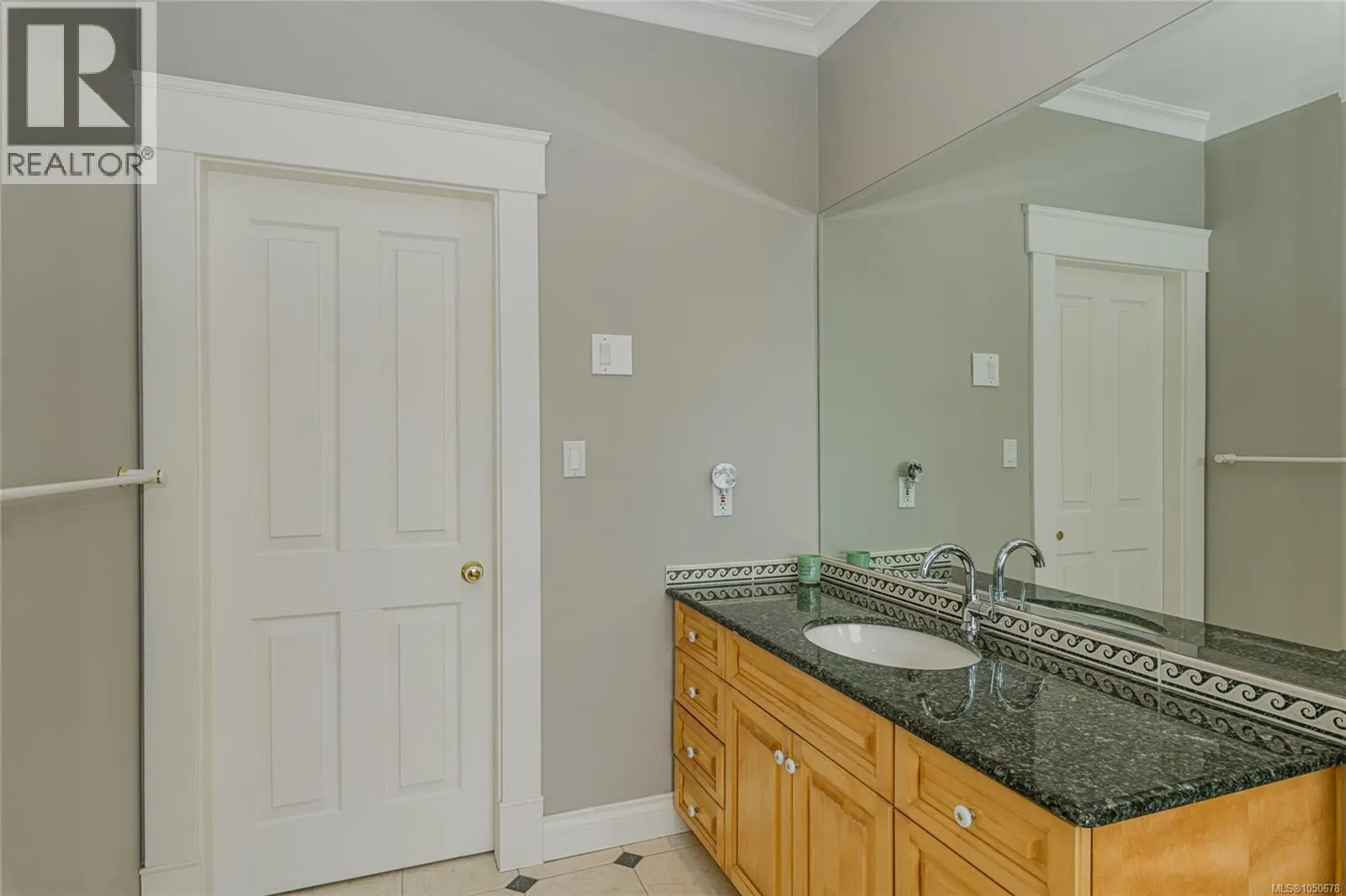 5000 Sooke Hanger Dr