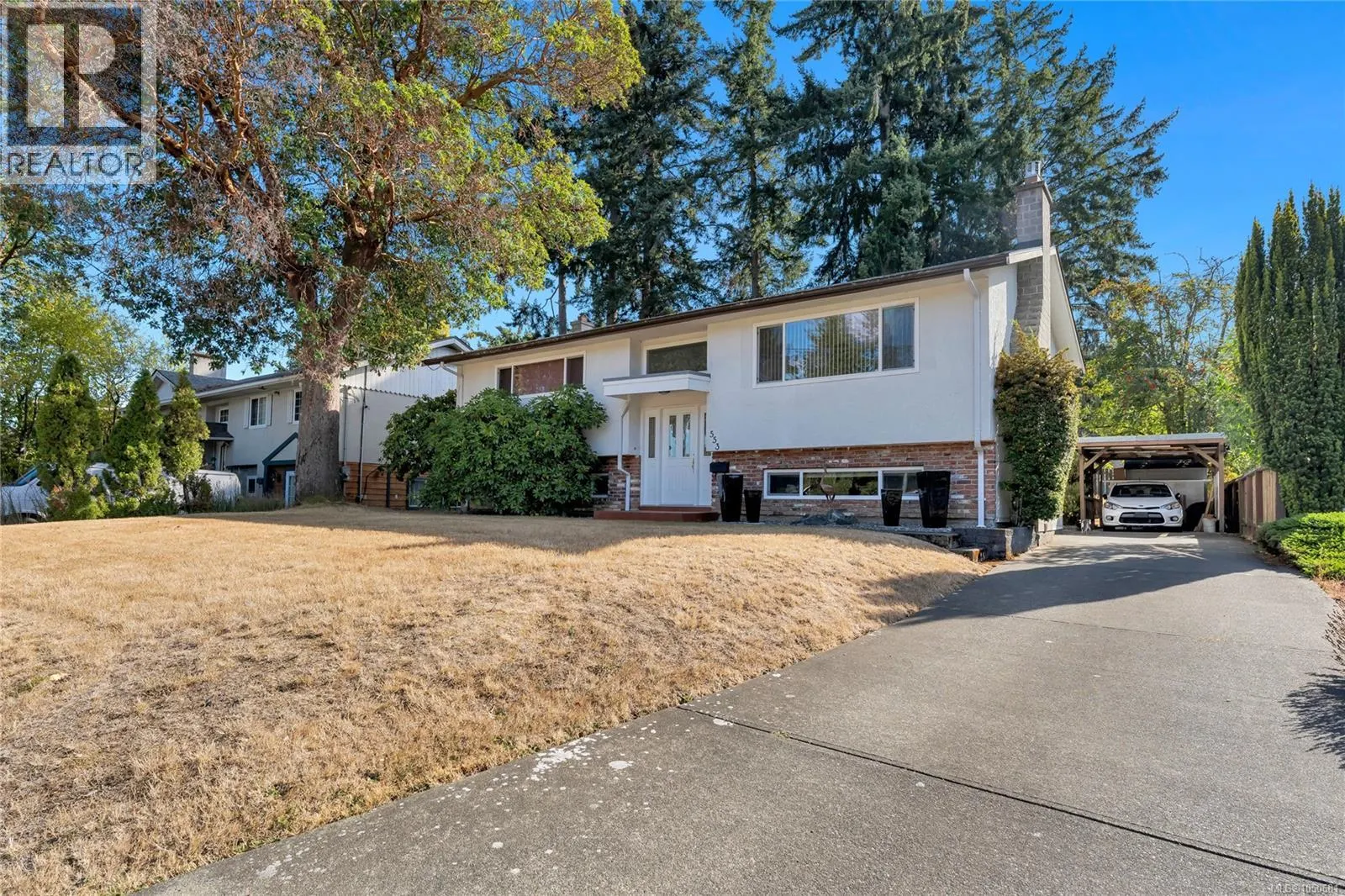 553 Acland Ave
